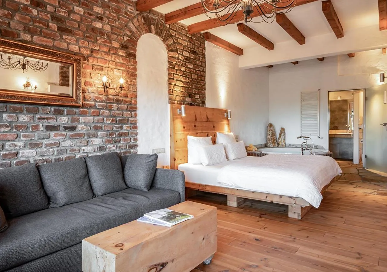 Bed in Hotel Land Gut Höhne