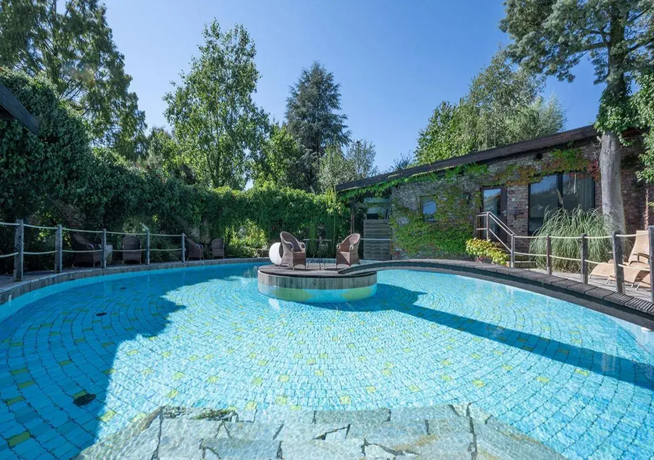 Single Room with Pool View - single occupancy in Hotel Land Gut Höhne Single Room with Pool View - single occupancy in Hotel Land Gut Höhne