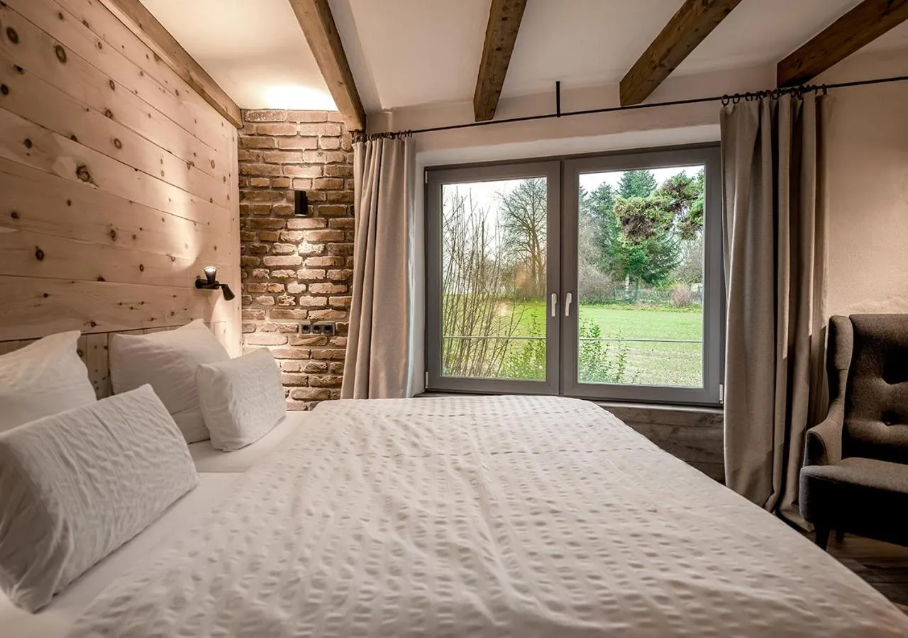 Bed in Hotel Land Gut Höhne