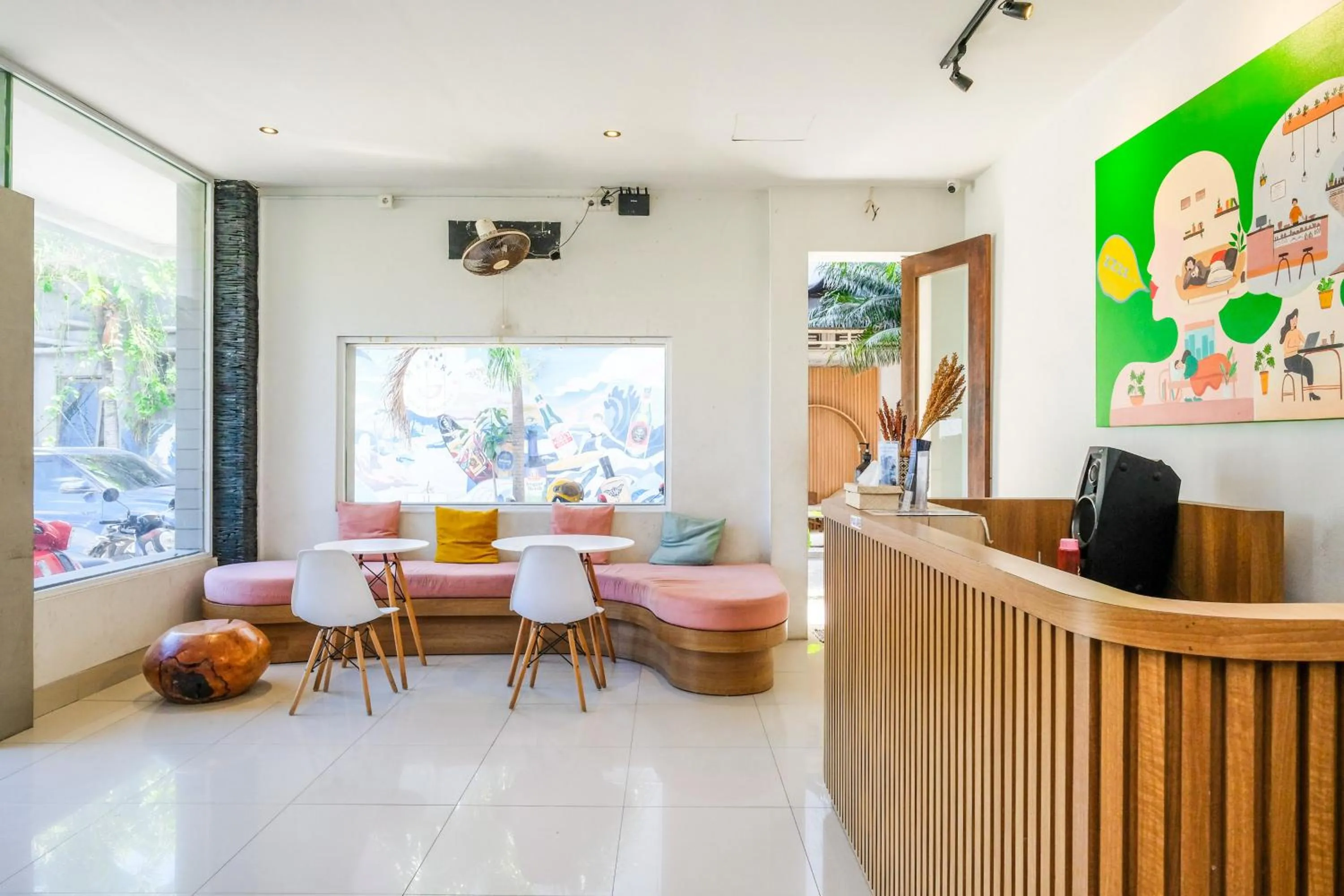 Lobby or reception in Lega Legi Town House Seminyak by The Lavana