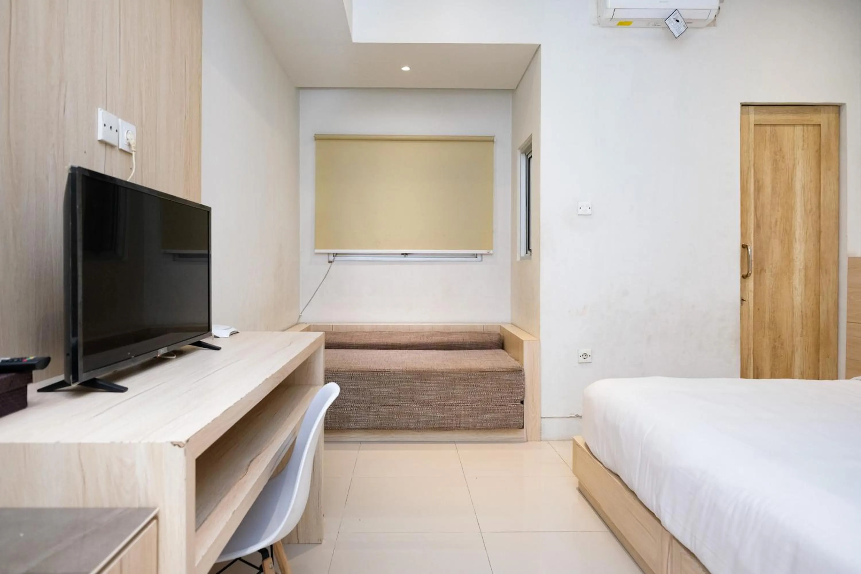 Bedroom, Bed in Lega Legi Town House Seminyak by The Lavana