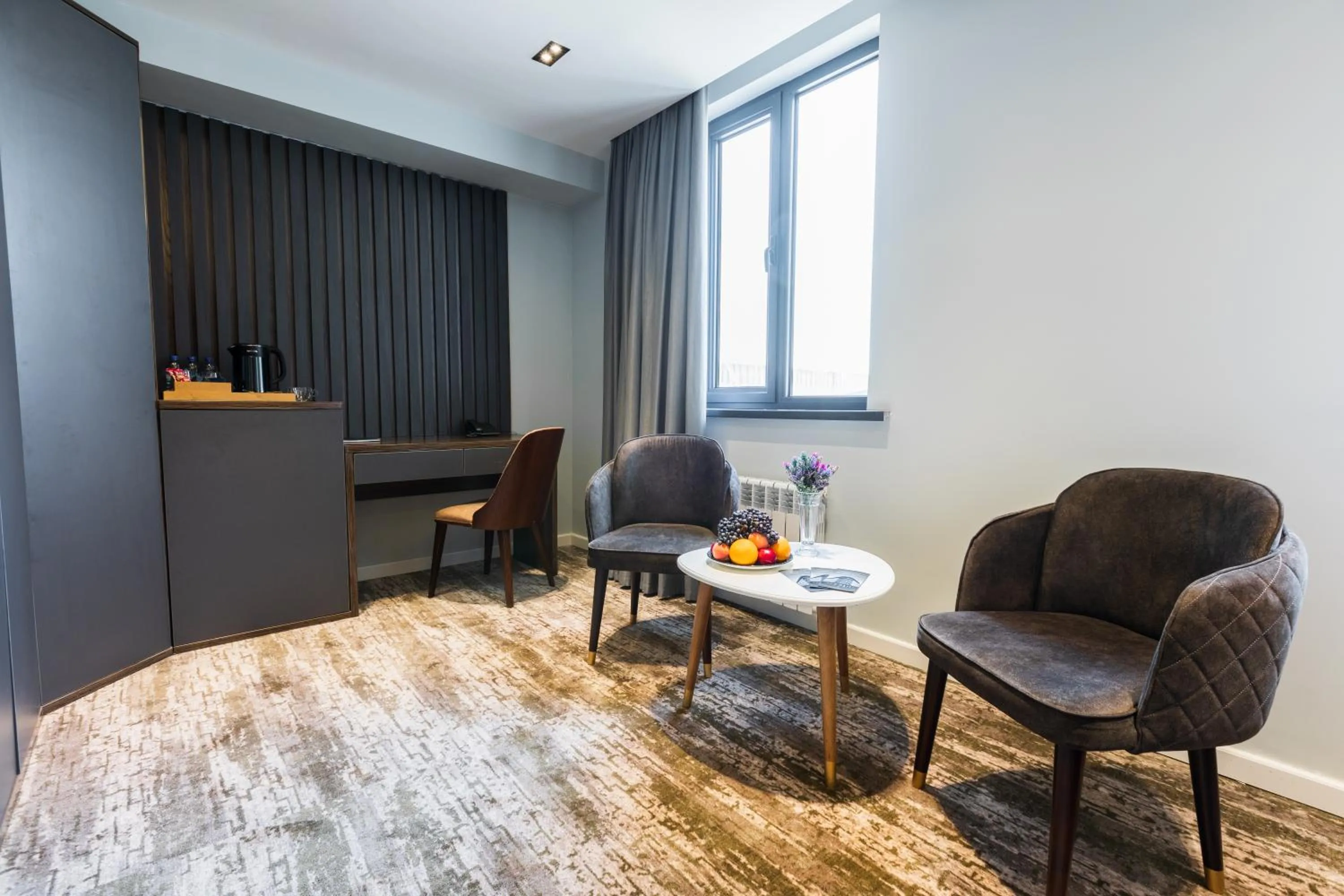 Area and facilities in Roadside by Khorrot