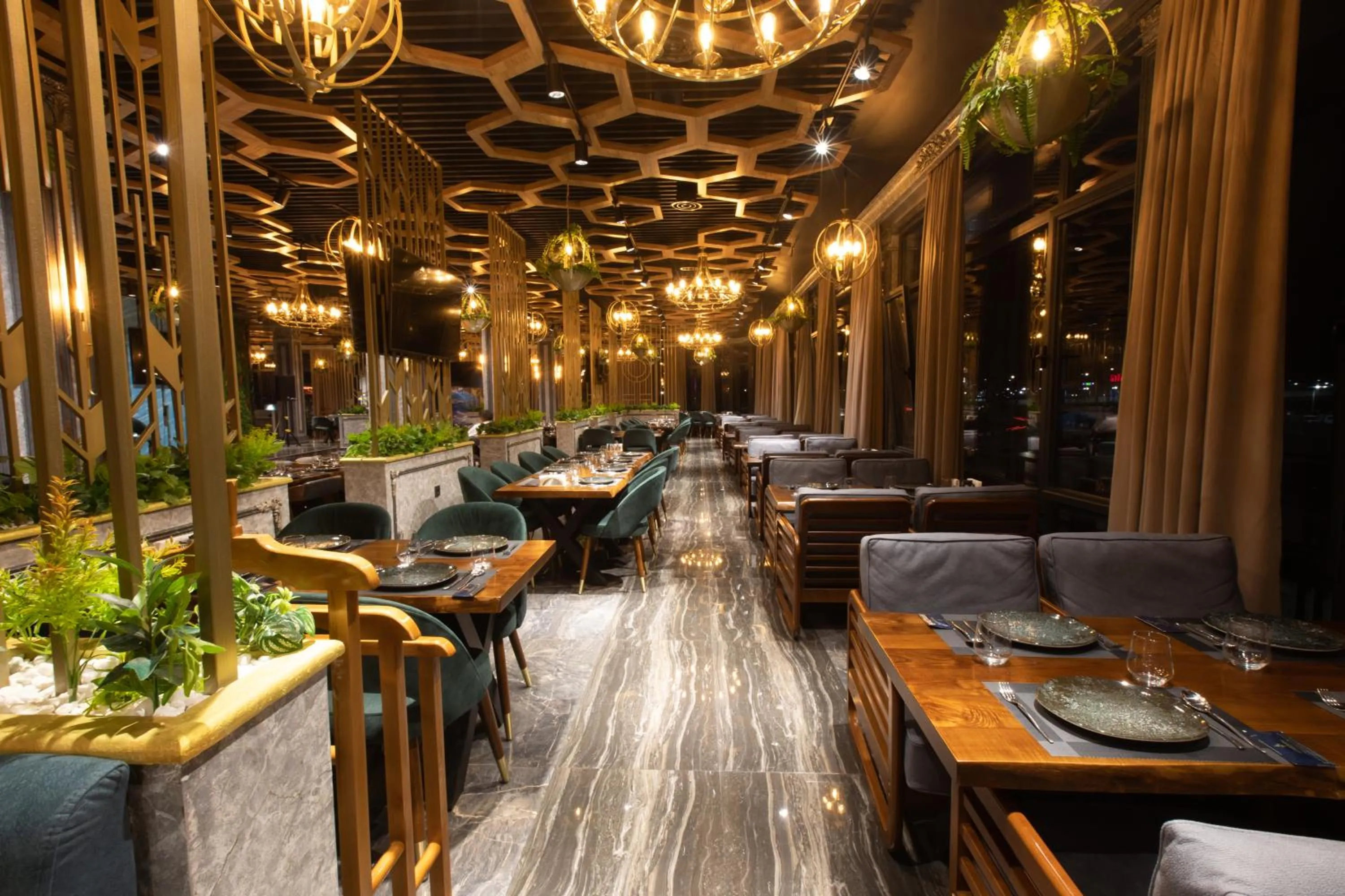 Restaurant/places to eat in Roadside by Khorrot