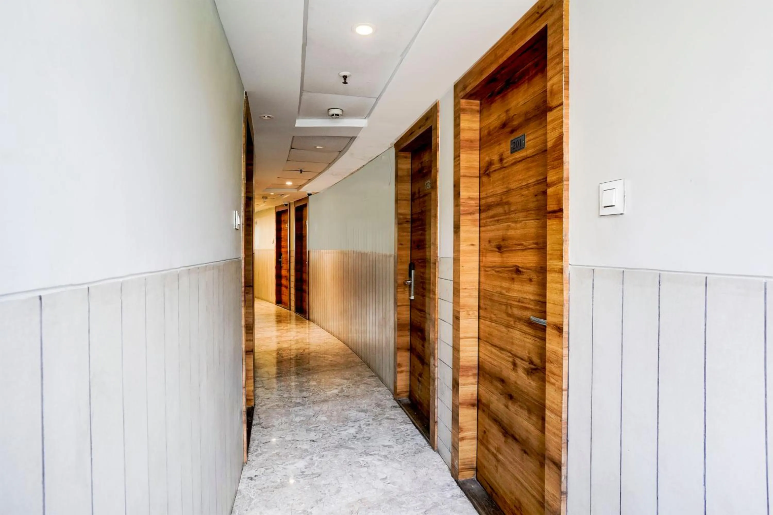 Lobby or reception in Super Townhouse Oak Vashi