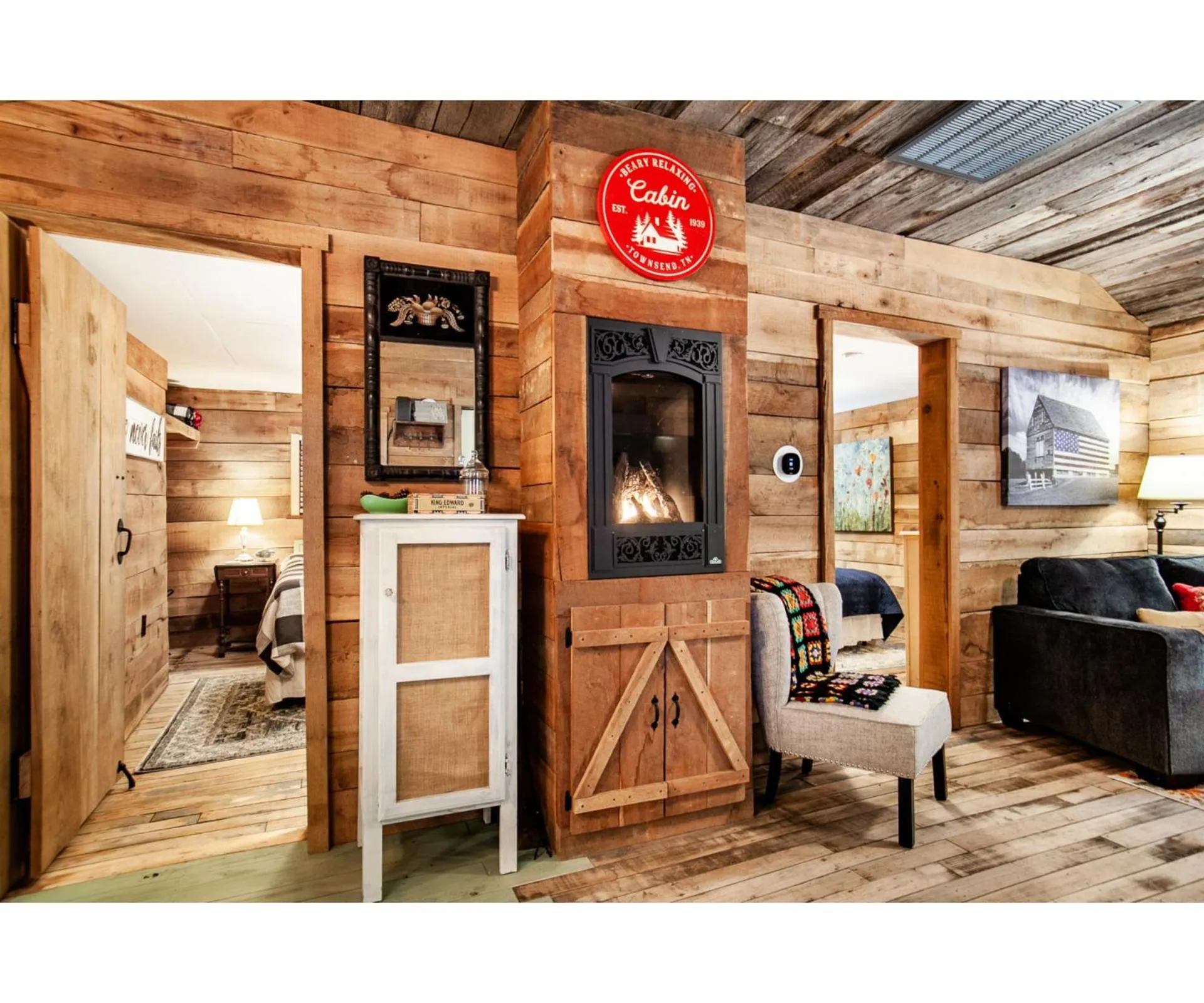 Living room in Beary Relaxing Cabin - Rustic with Outdoor Patio