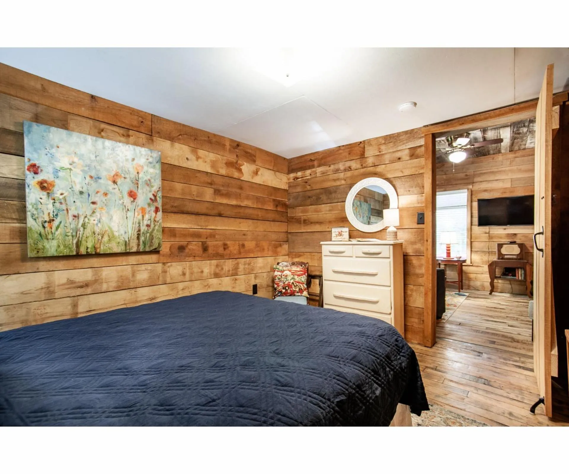 Bedroom, Bed in Beary Relaxing Cabin - Rustic with Outdoor Patio