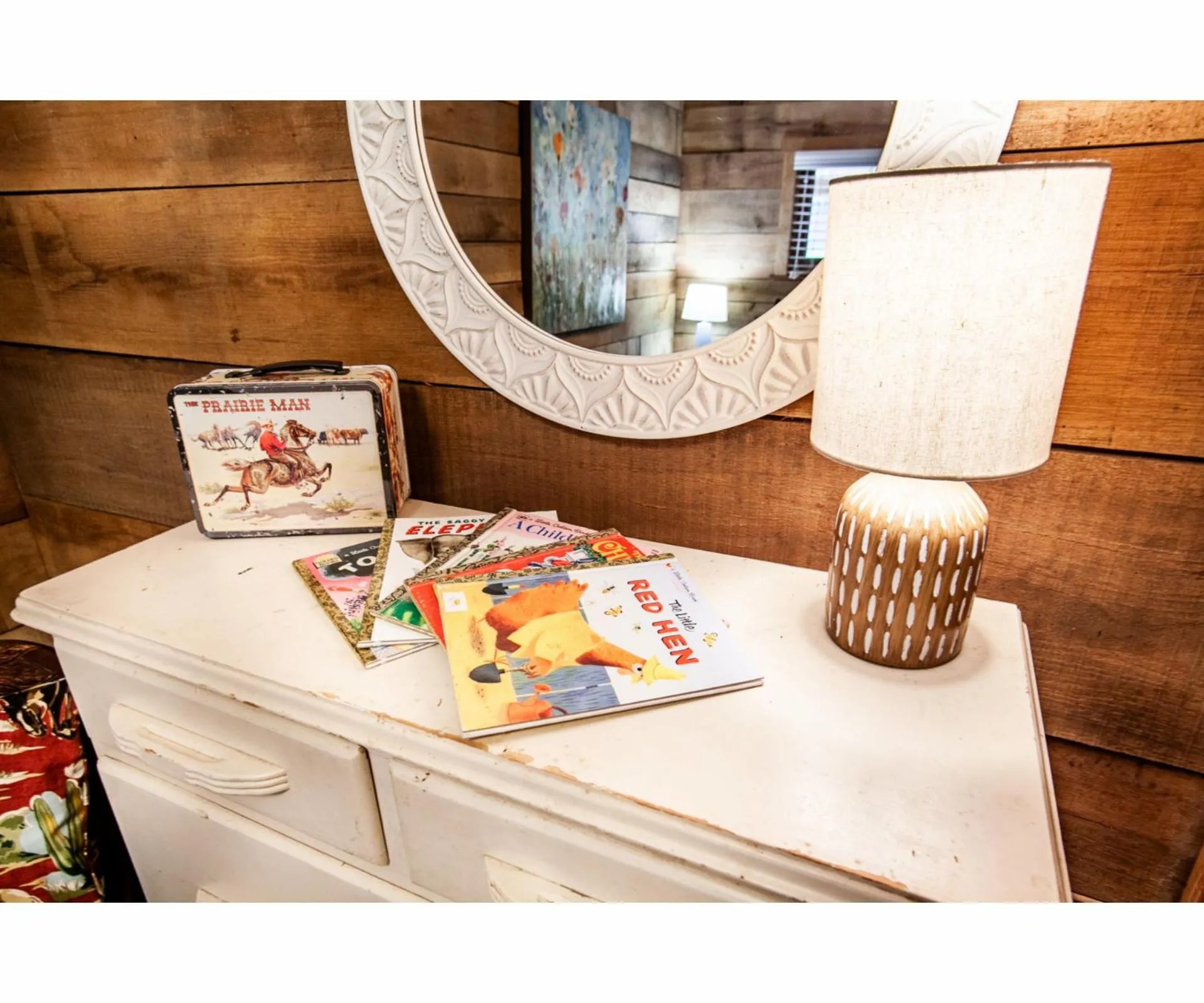 Decorative detail in Beary Relaxing Cabin - Rustic with Outdoor Patio