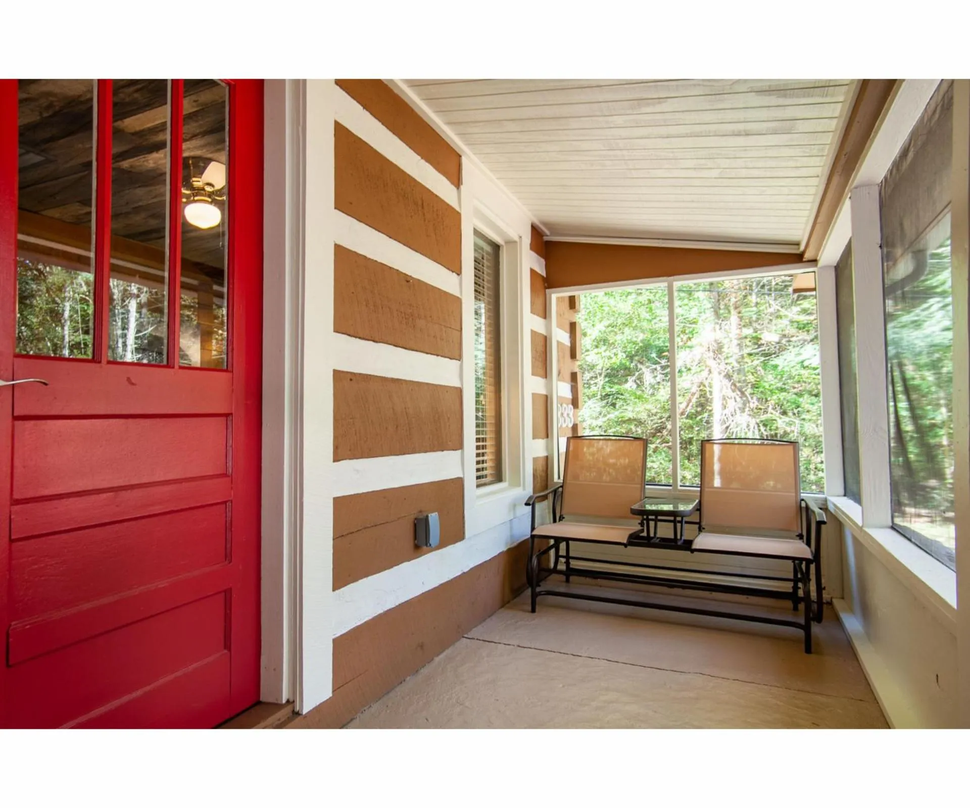 Facade/entrance in Beary Relaxing Cabin - Rustic with Outdoor Patio