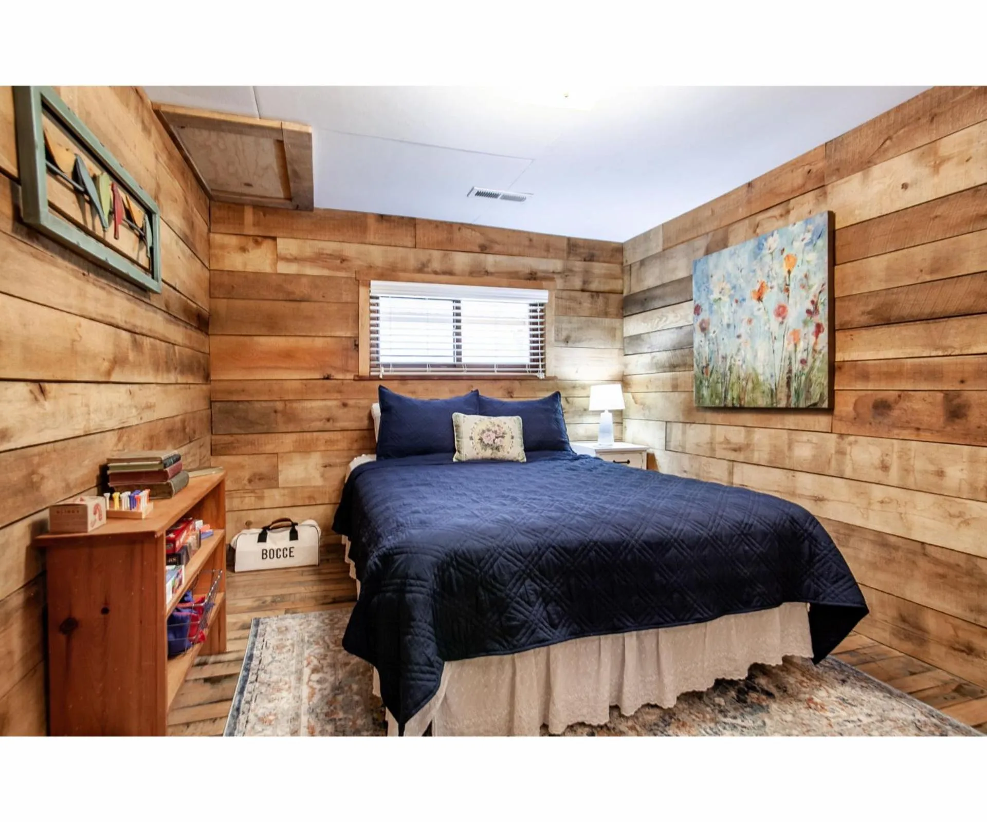 Bedroom, Bed in Beary Relaxing Cabin - Rustic with Outdoor Patio
