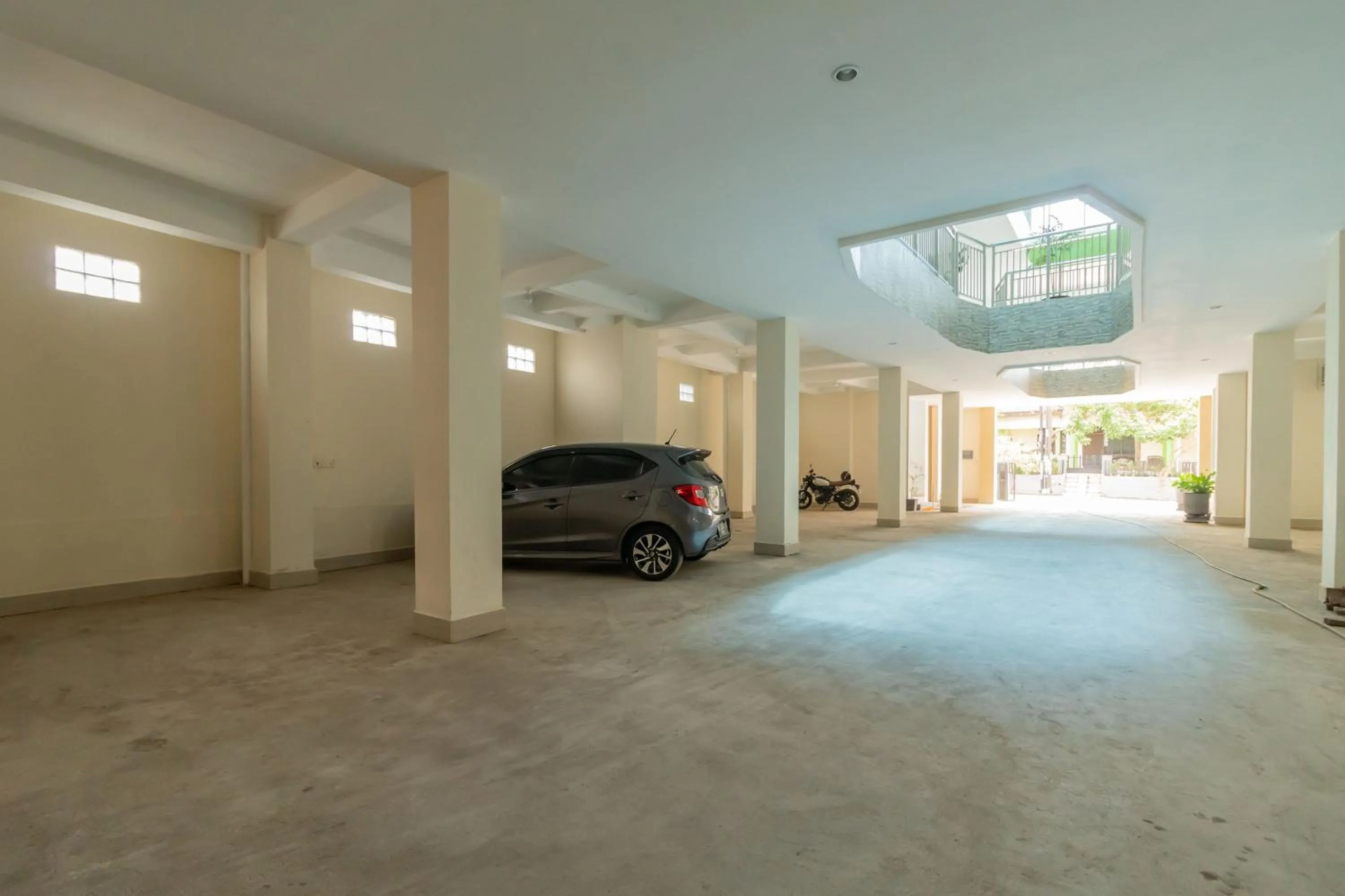 Lobby or reception in Urbanview Hotel Ephe Palembang by RedDoorz