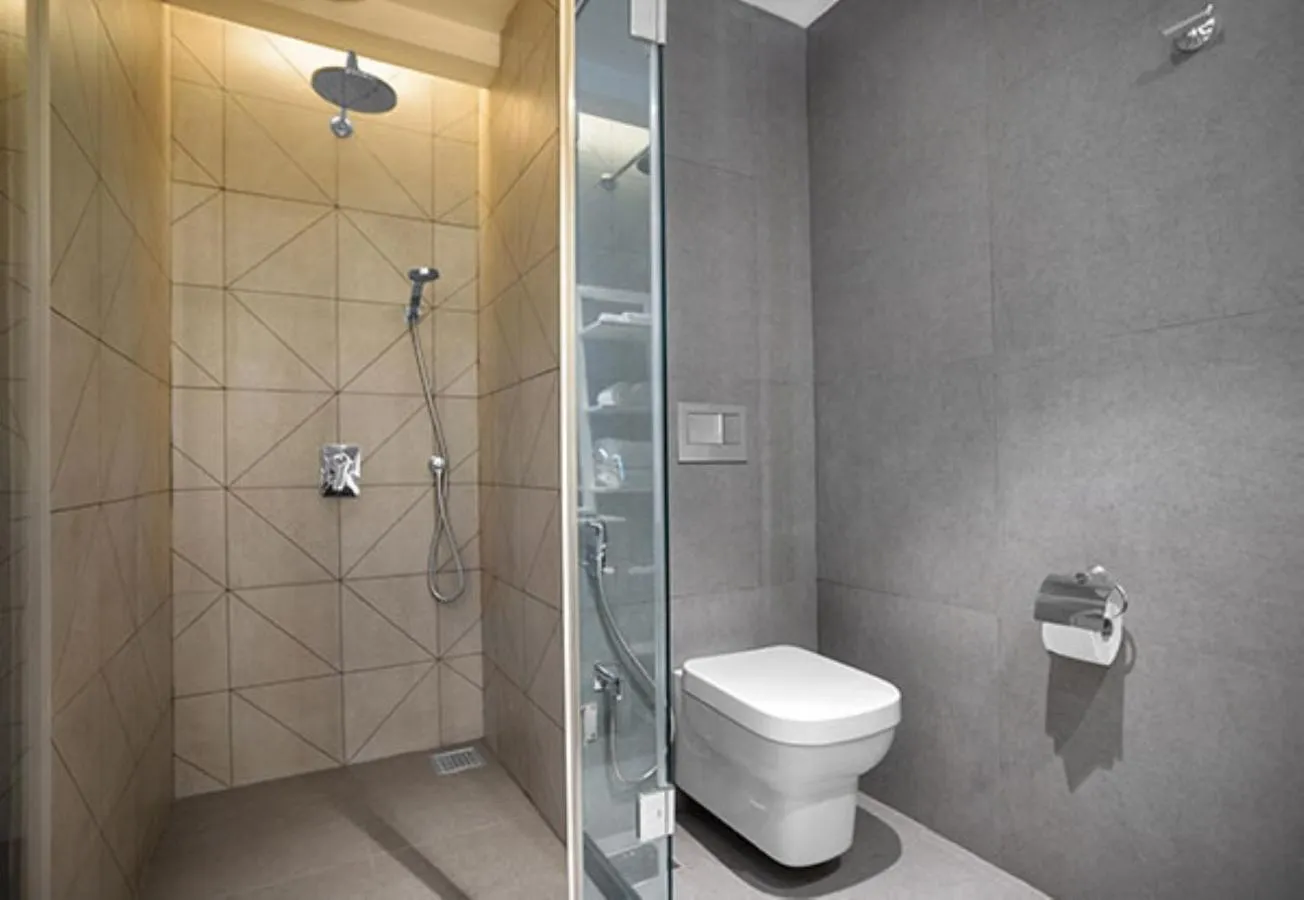 Bathroom in De Mandarin Hotel Goa