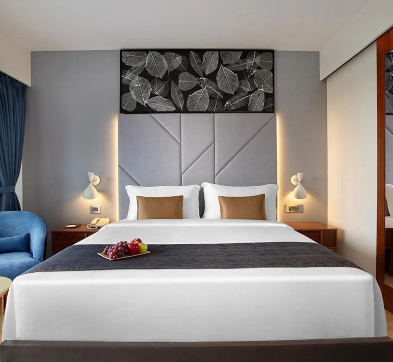 Bed in De Mandarin Hotel Goa