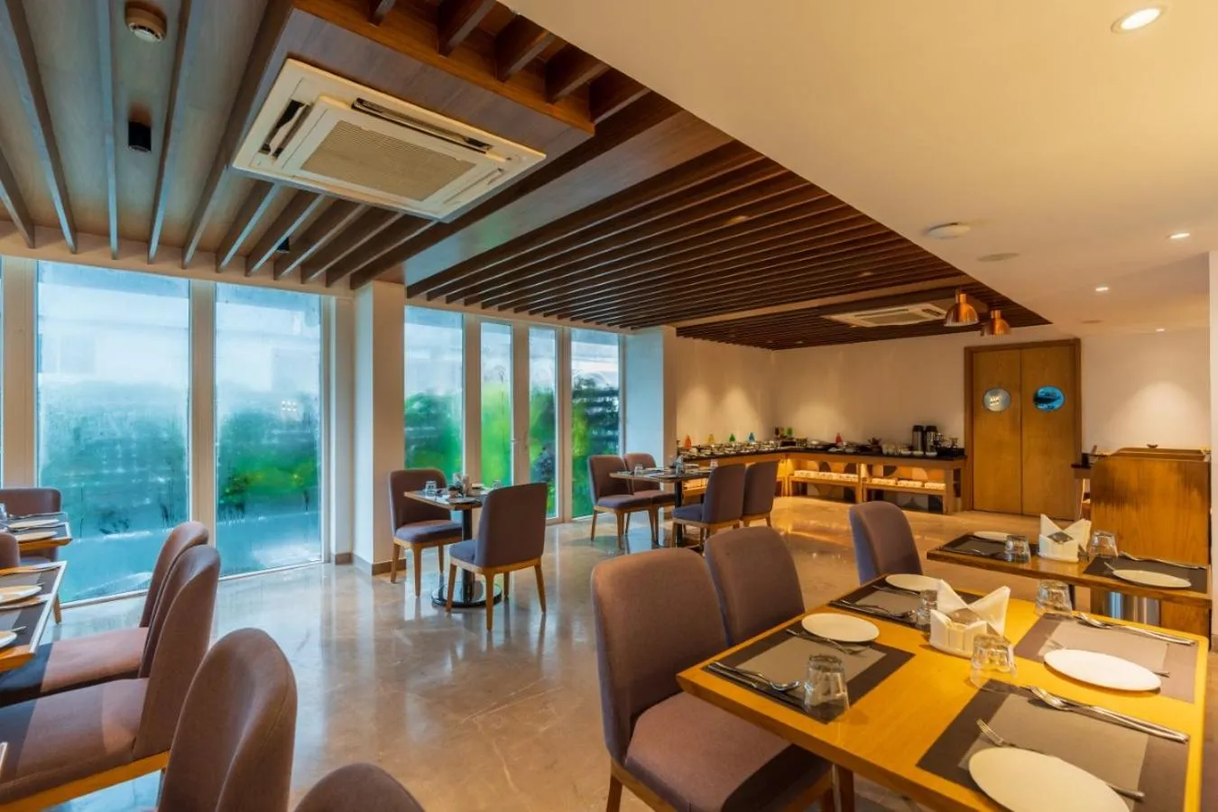 Restaurant/places to eat in De Mandarin Hotel Goa