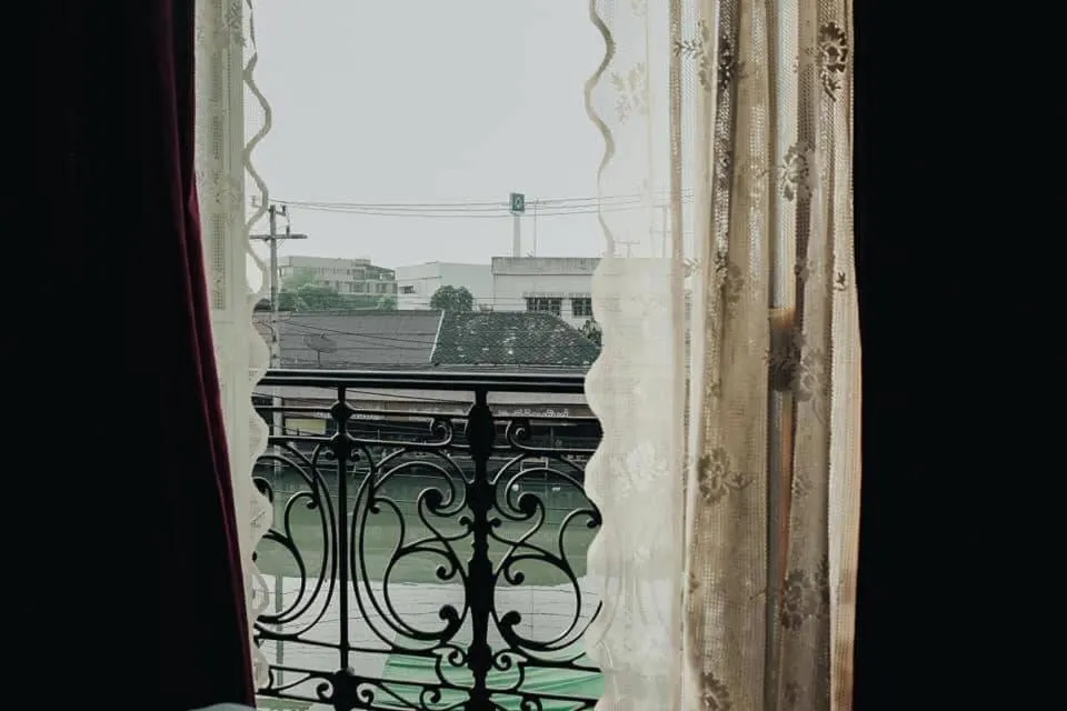 River view in RoomQuest Rimrabeang at Amphawa