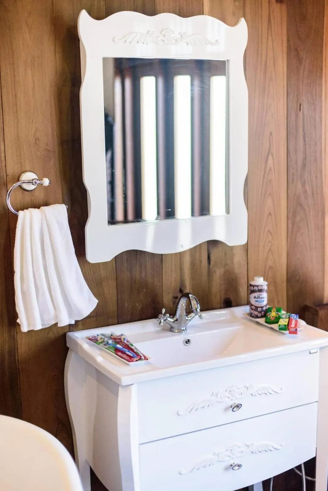 Bathroom in RoomQuest Rimrabeang at Amphawa