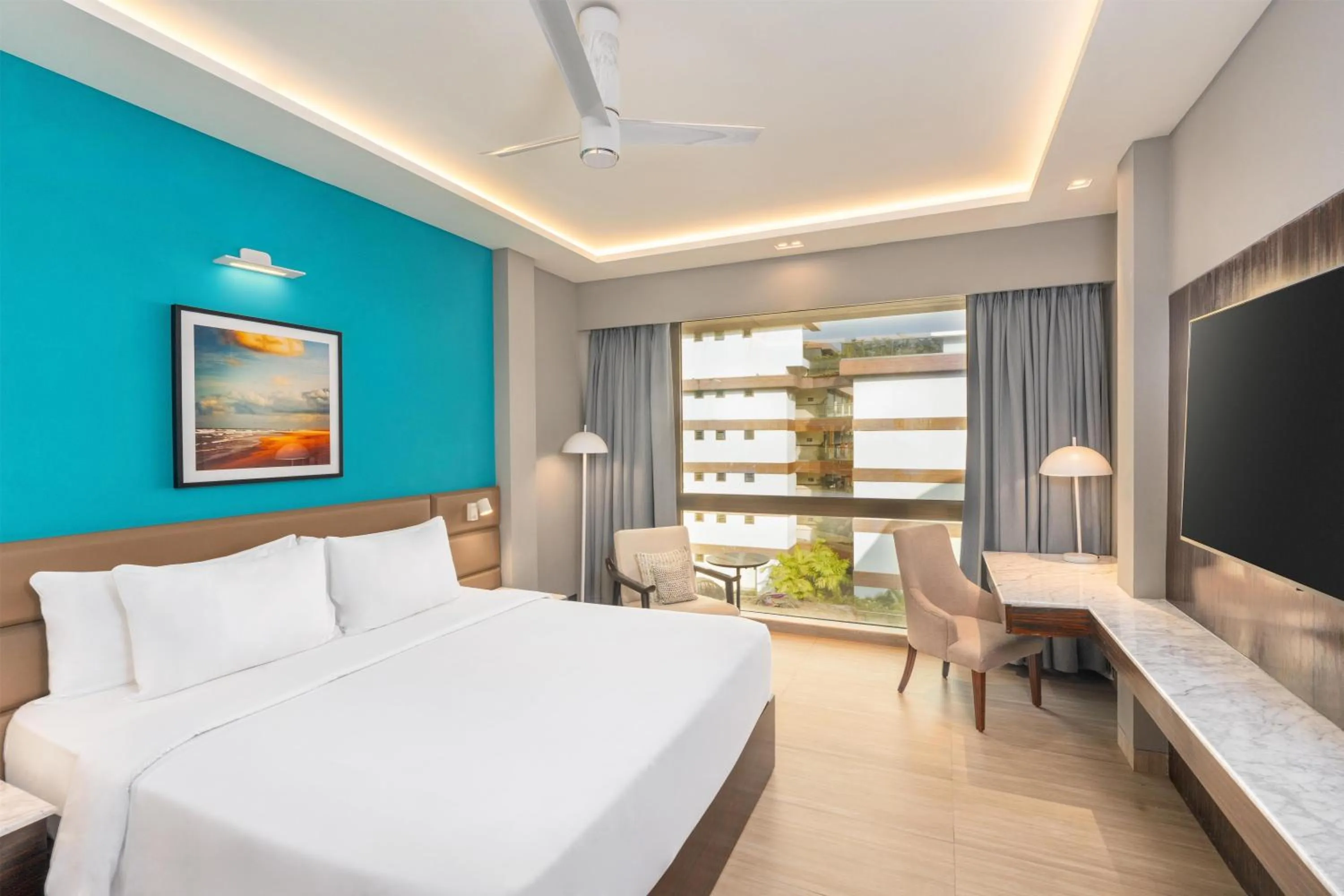 Bedroom, Bed in Radisson Resort Goa Baga