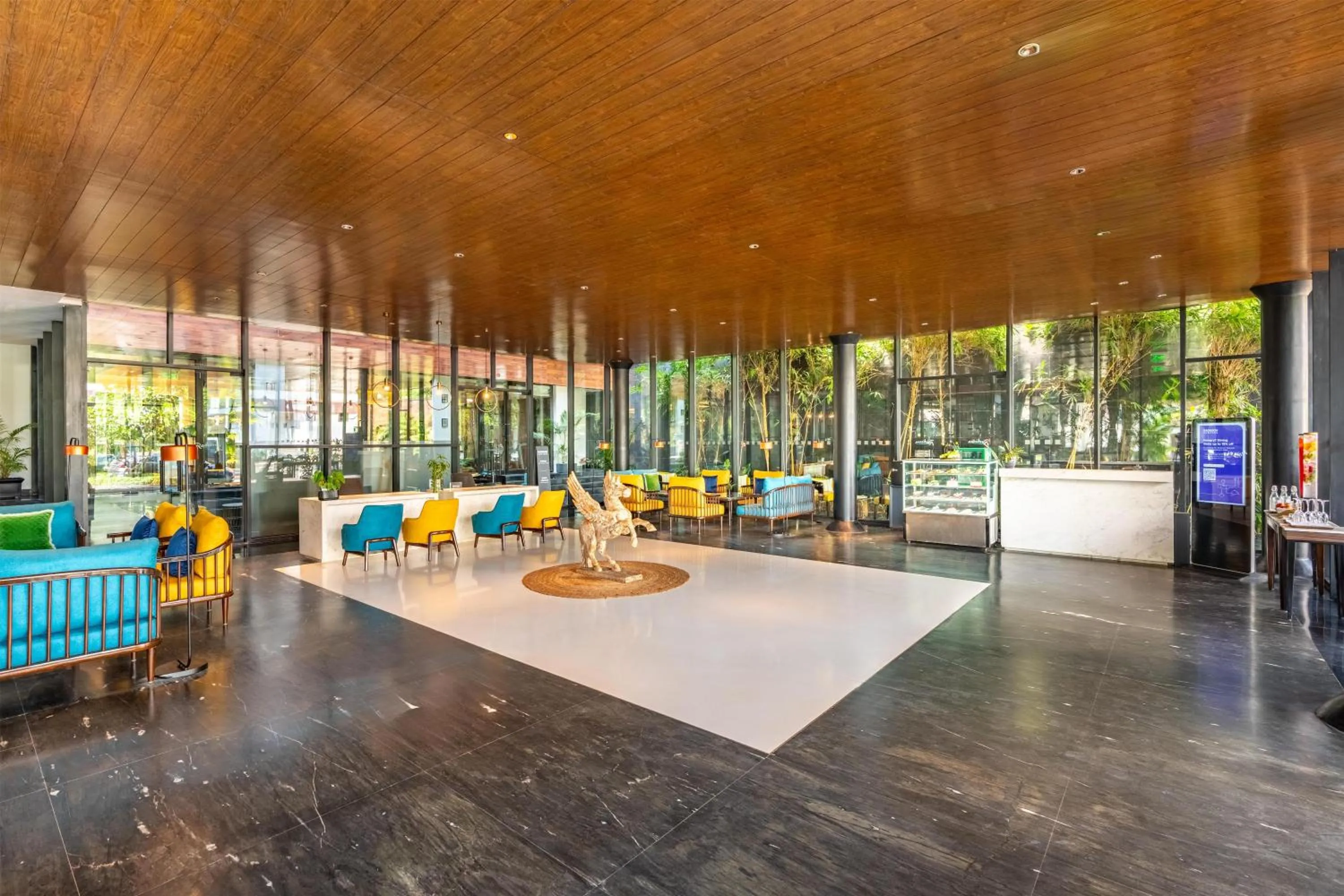 Lobby or reception in Radisson Resort Goa Baga