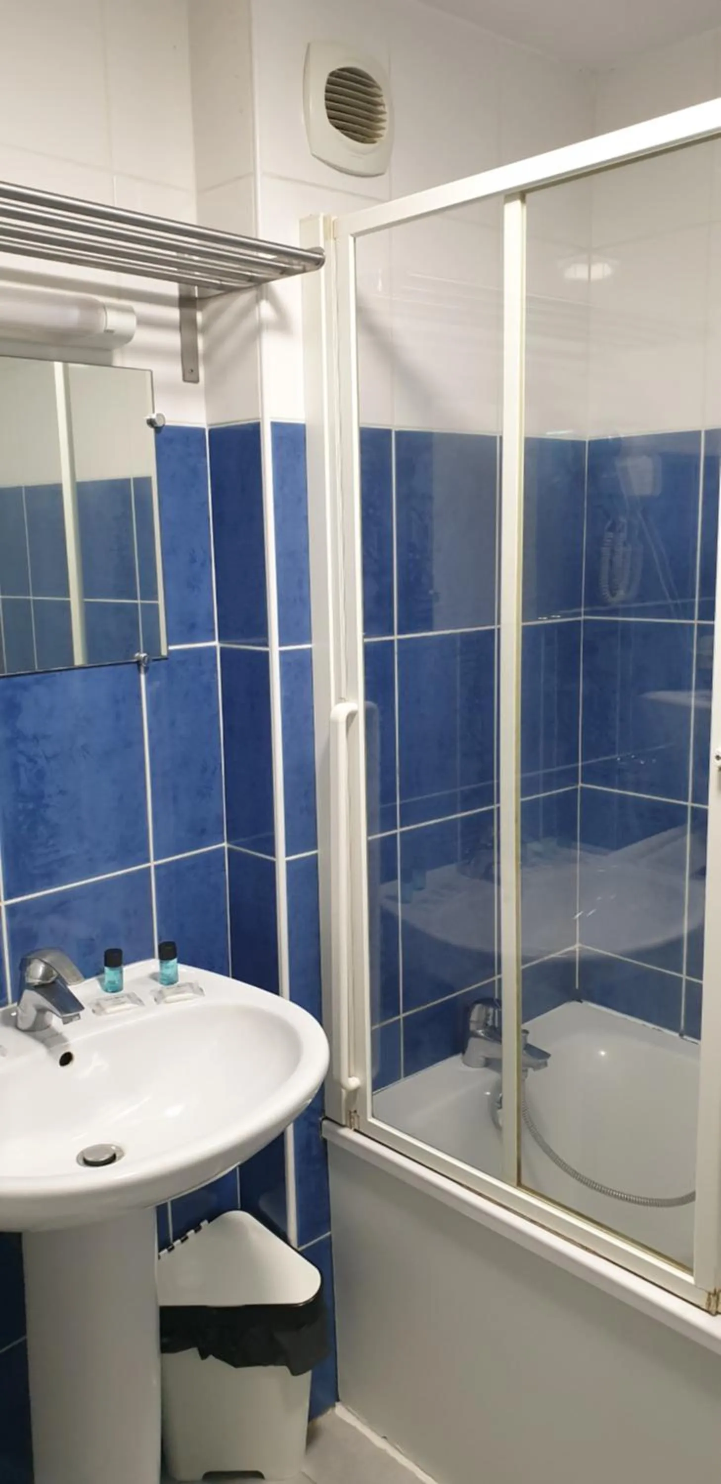 Bathroom in Presqu'île de Chooz