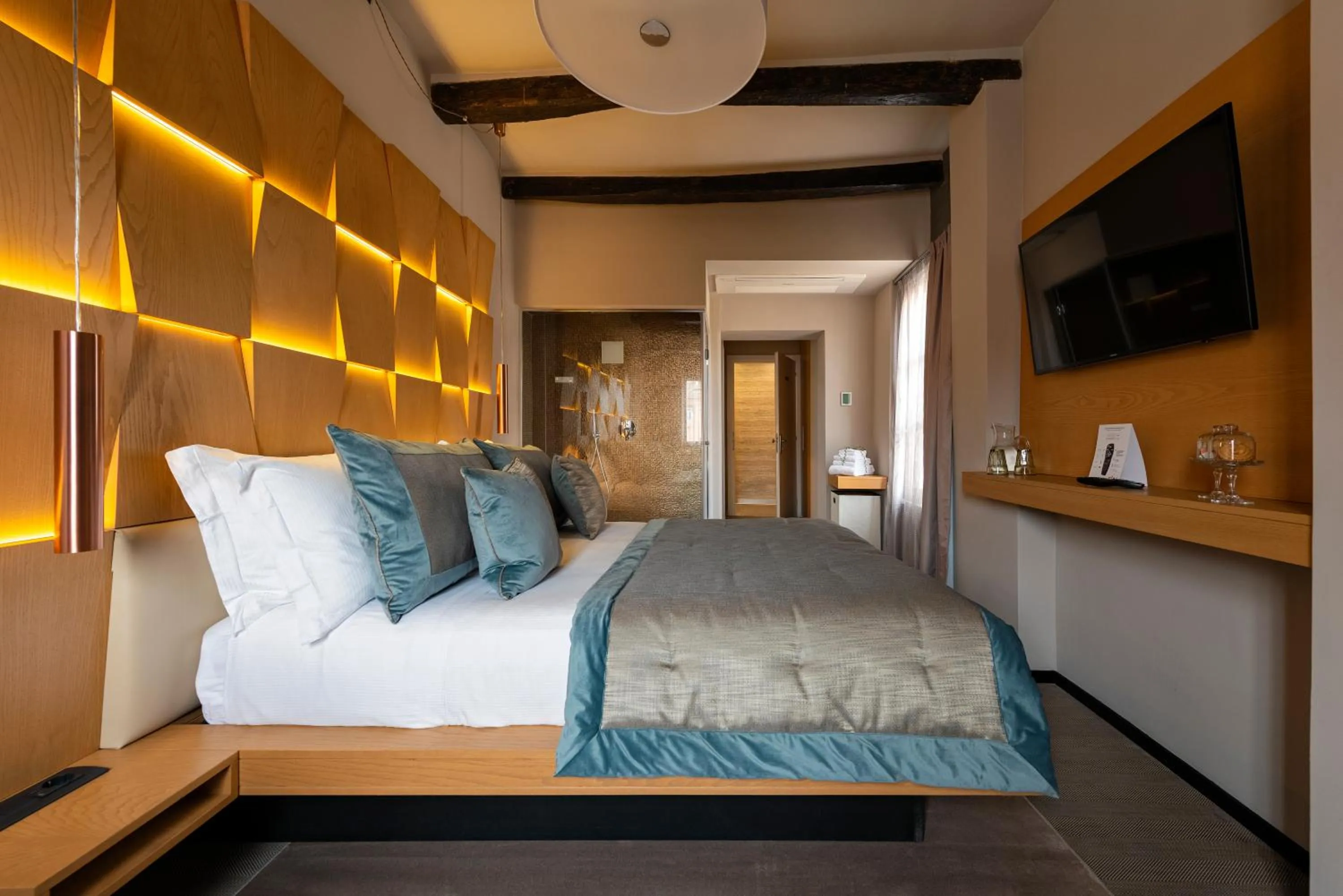 Photo of the whole room, Bed in Ara di Marte Suites