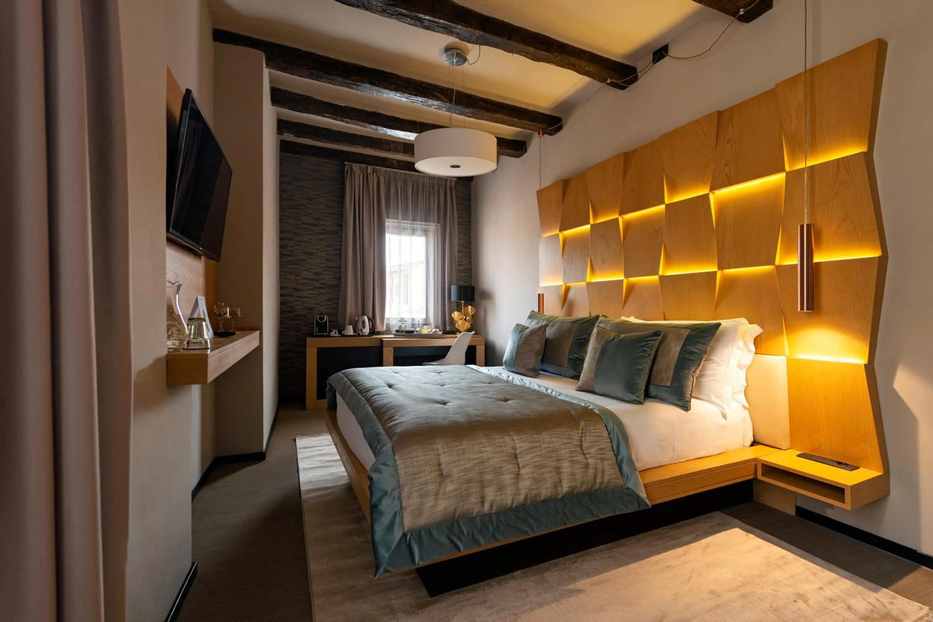 Photo of the whole room, Bed in Ara di Marte Suites