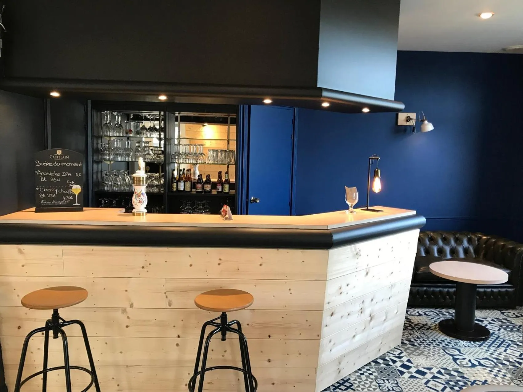 Lounge or bar in Le Manoir