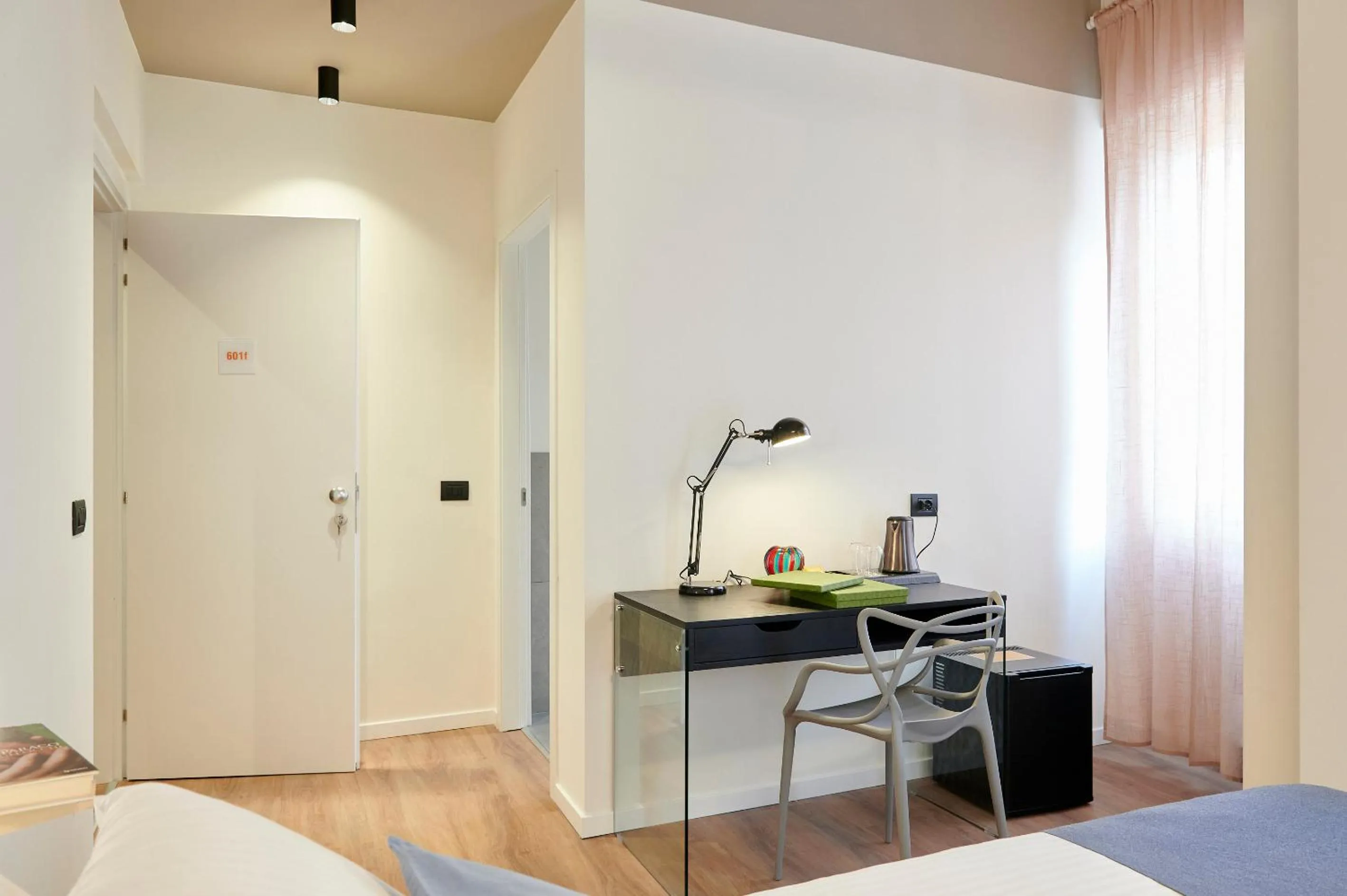 Seating area, Bed in STAR RIBBON