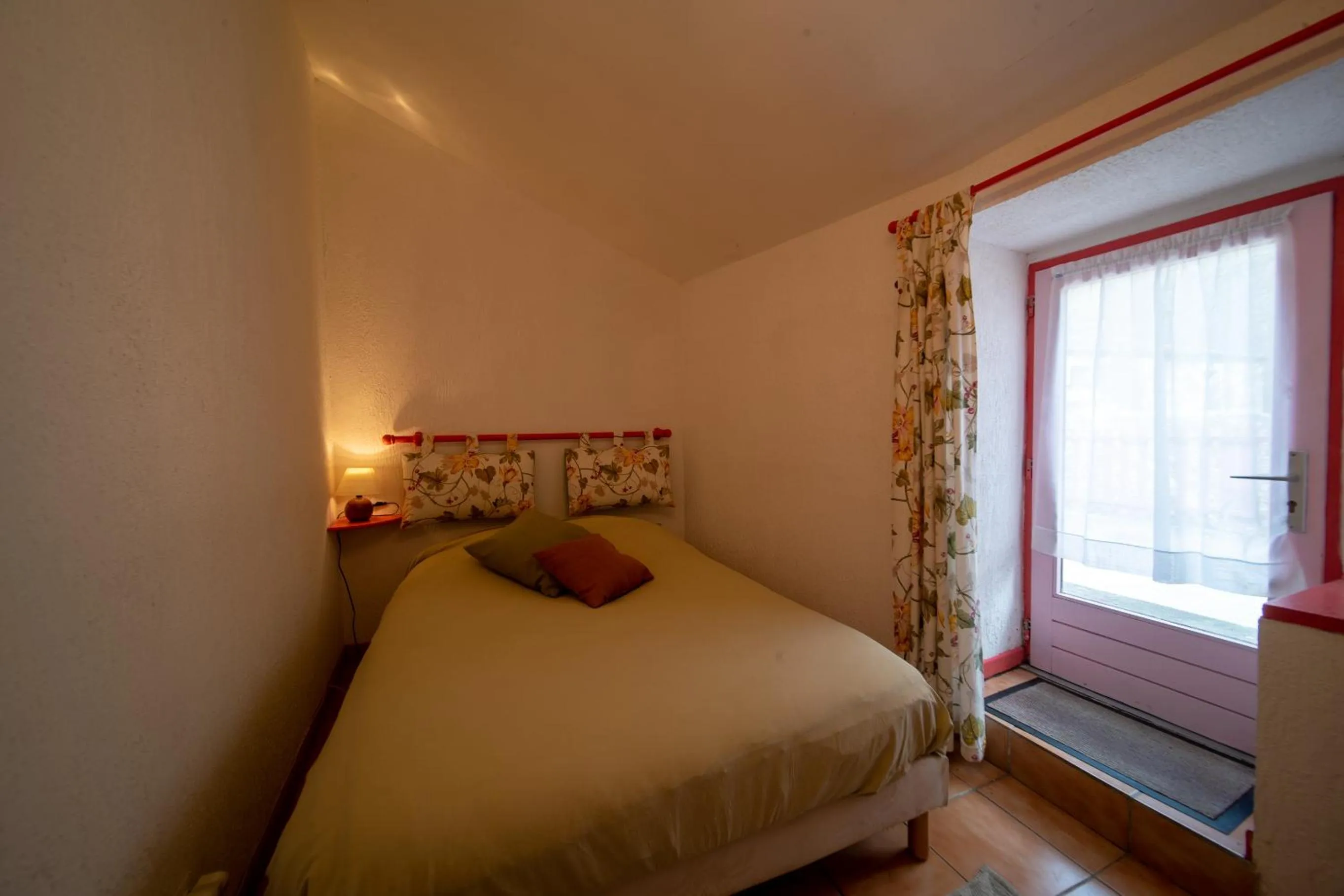 Bedroom, Bed in Les Copains à Bord