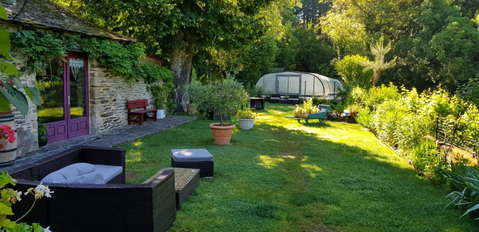 Property building in Les Copains à Bord