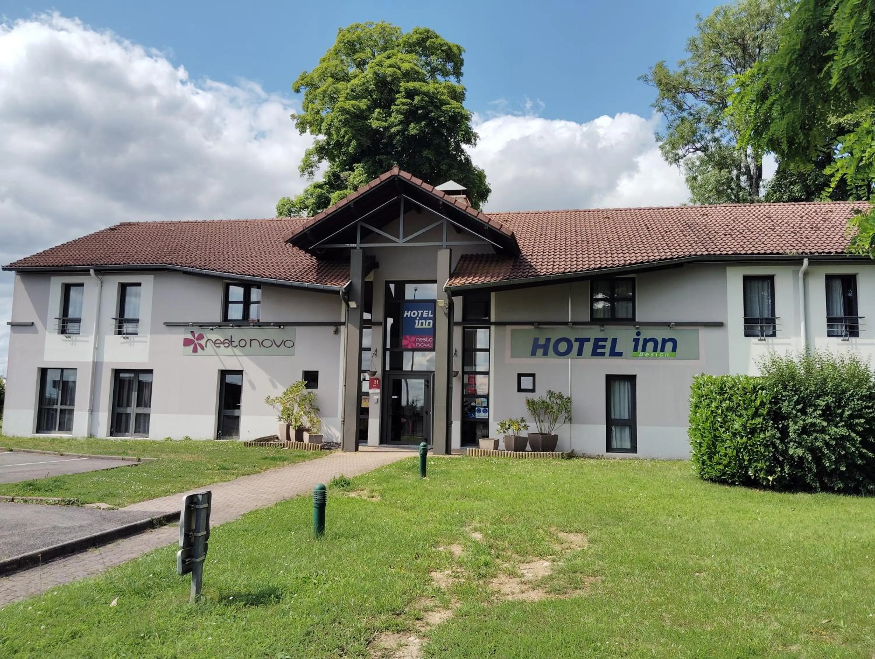 Property building in Hôtel Inn Design Resto Novo Langres