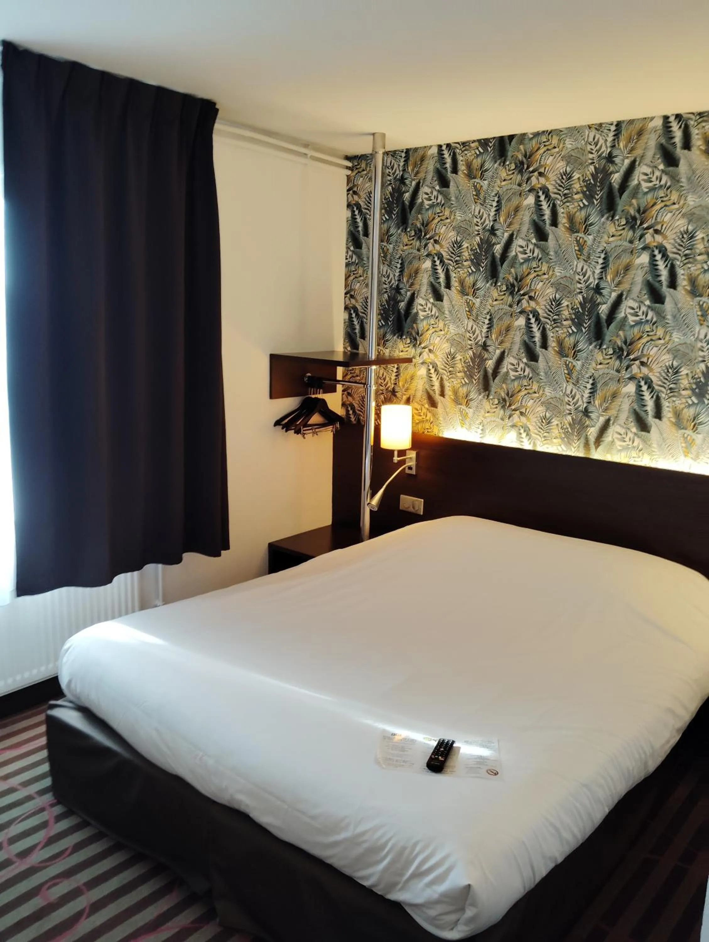 Bedroom, Bed in Hôtel Inn Design Resto Novo Langres