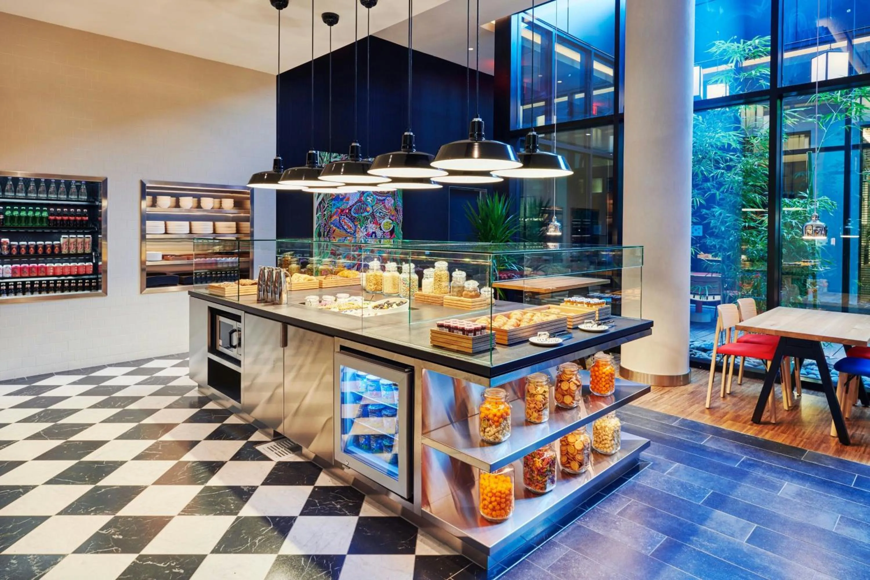 Restaurant/places to eat in citizenM Washington DC NoMa