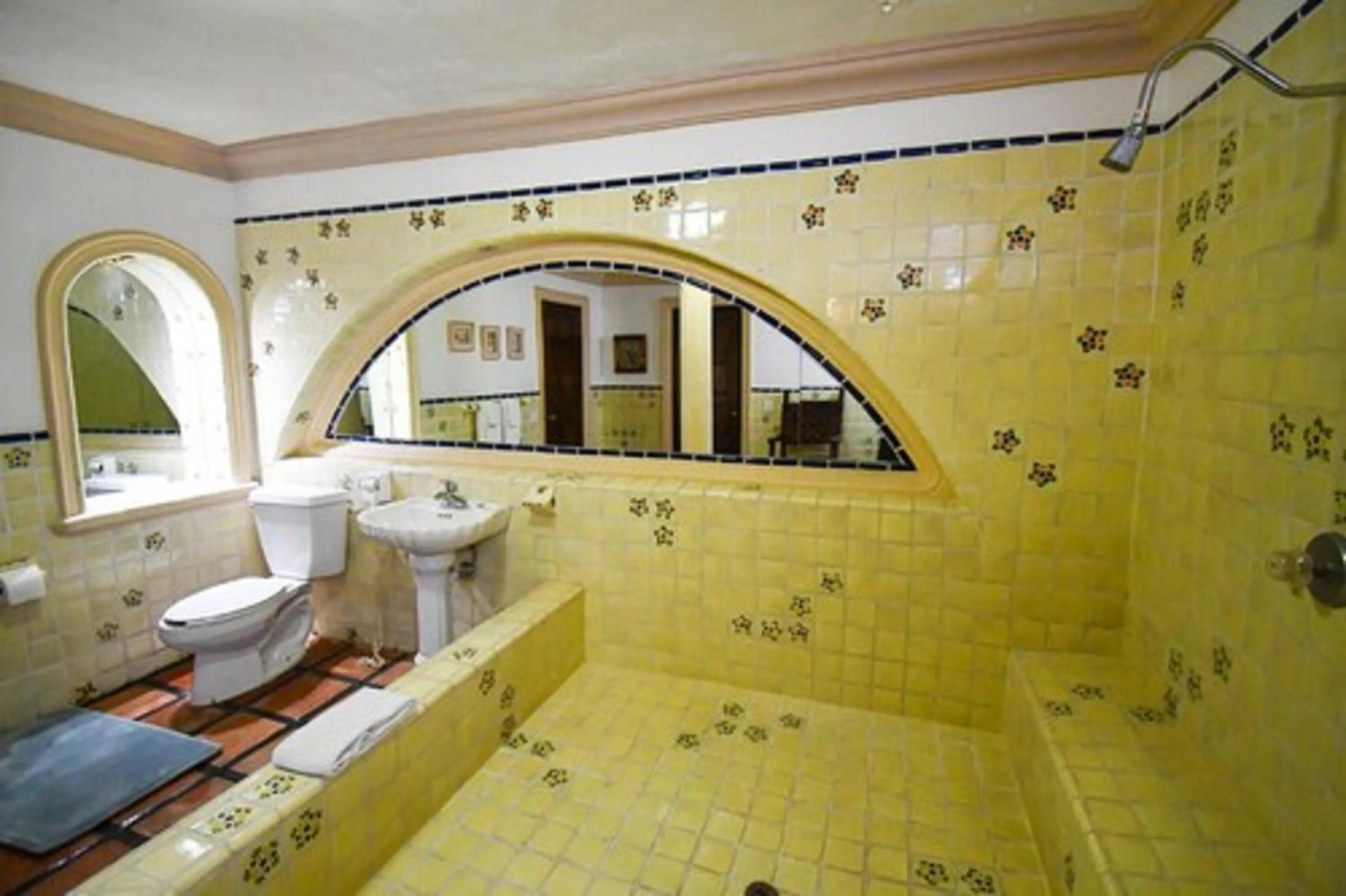 Bathroom in Collection O Casa Bella Hotel Boutique, Cabo San Lucas