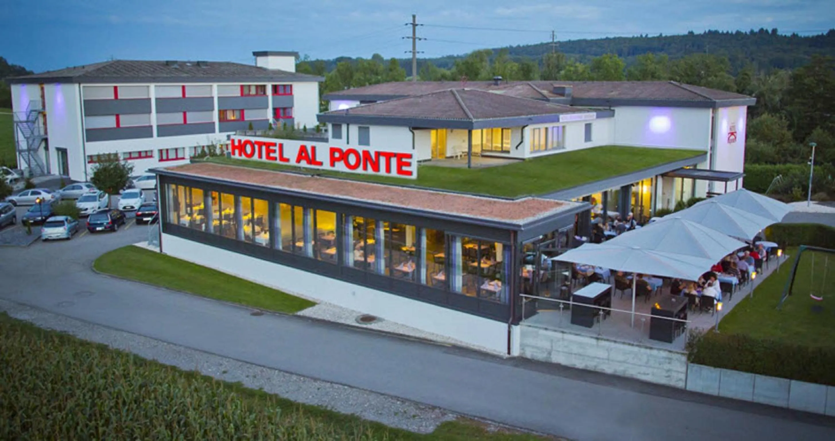 Property building in Hotel Al Ponte
