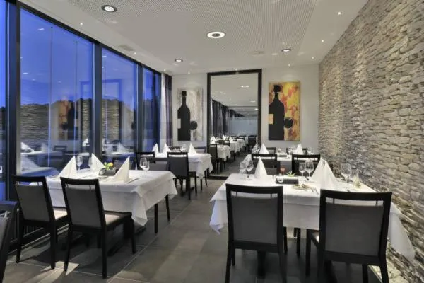 Restaurant/places to eat in Hotel Al Ponte