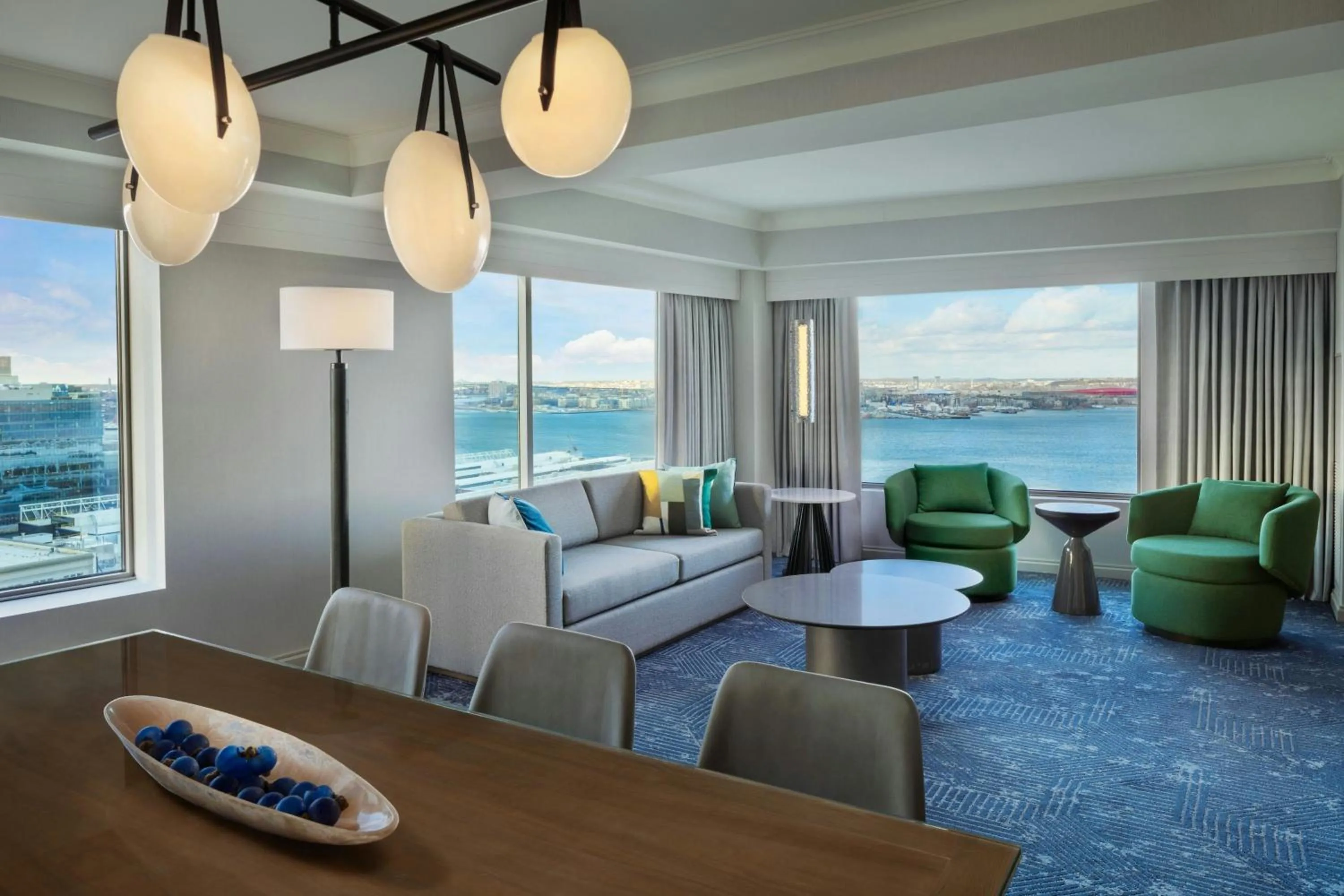 Photo of the whole room in Renaissance Boston Seaport District