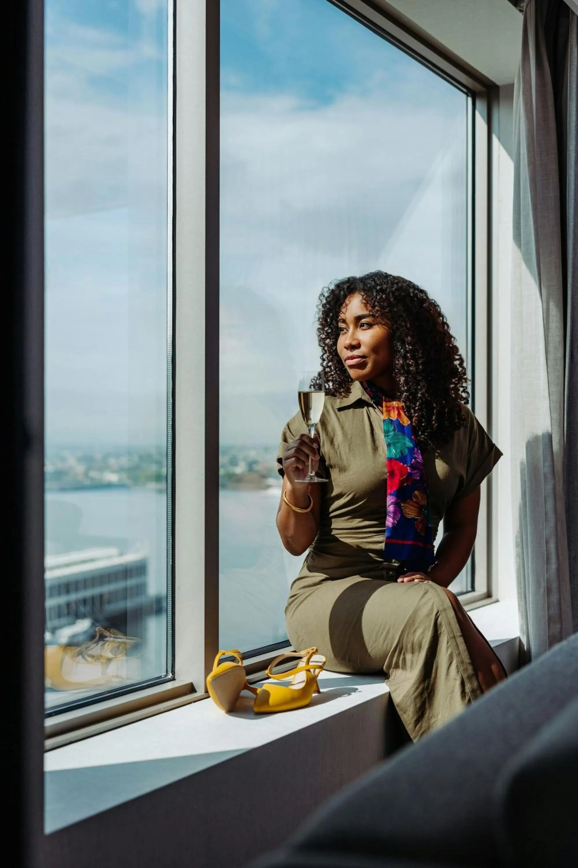 Photo of the whole room in Renaissance Boston Seaport District