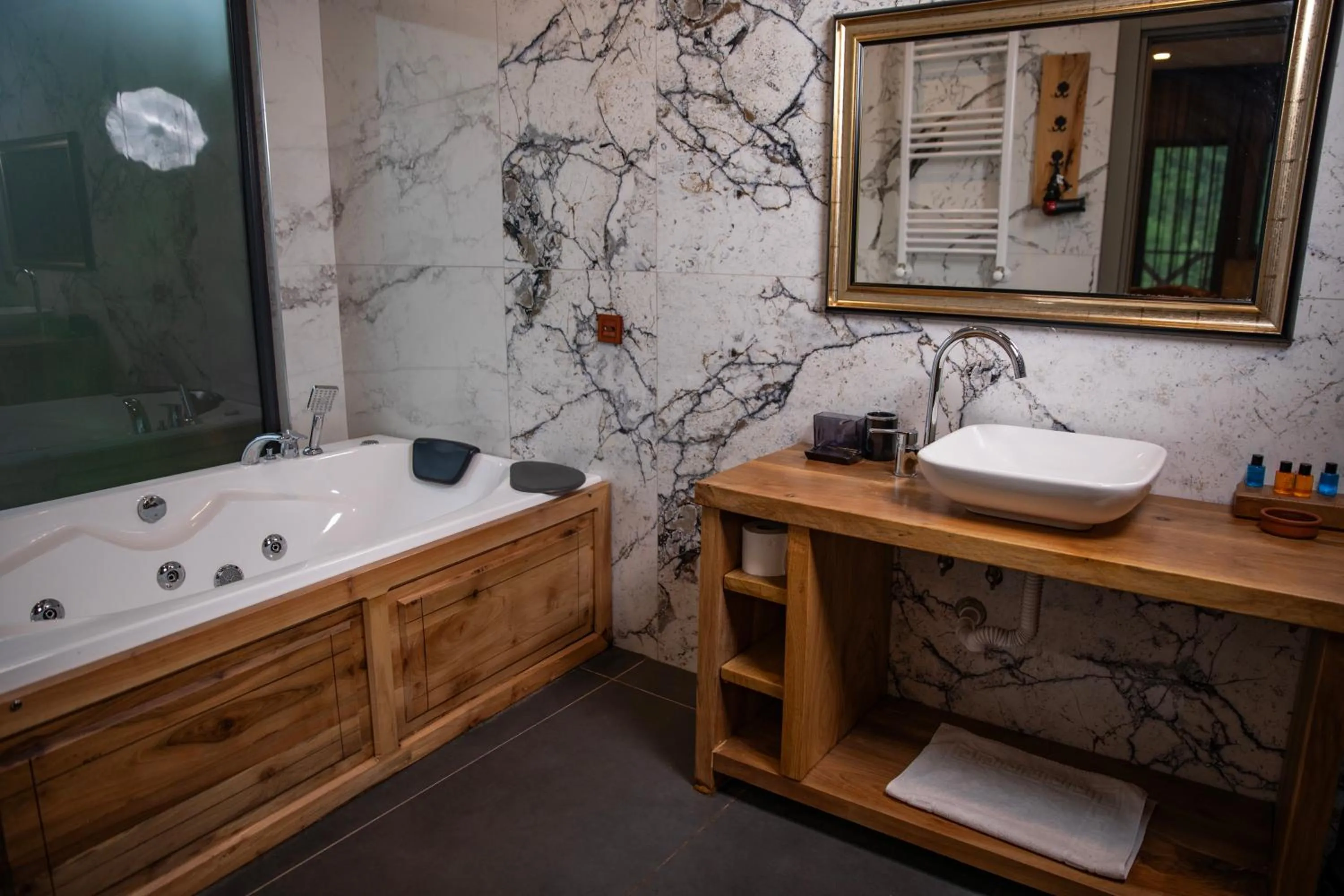 The Canyon Kartepe and Restoran