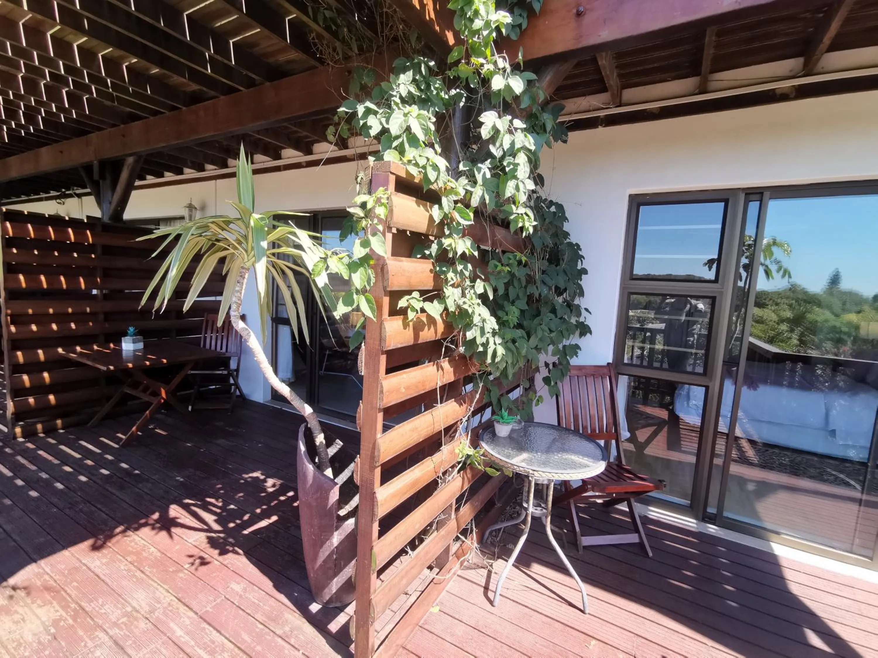 Balcony/Terrace in THE THATCH HIDE
