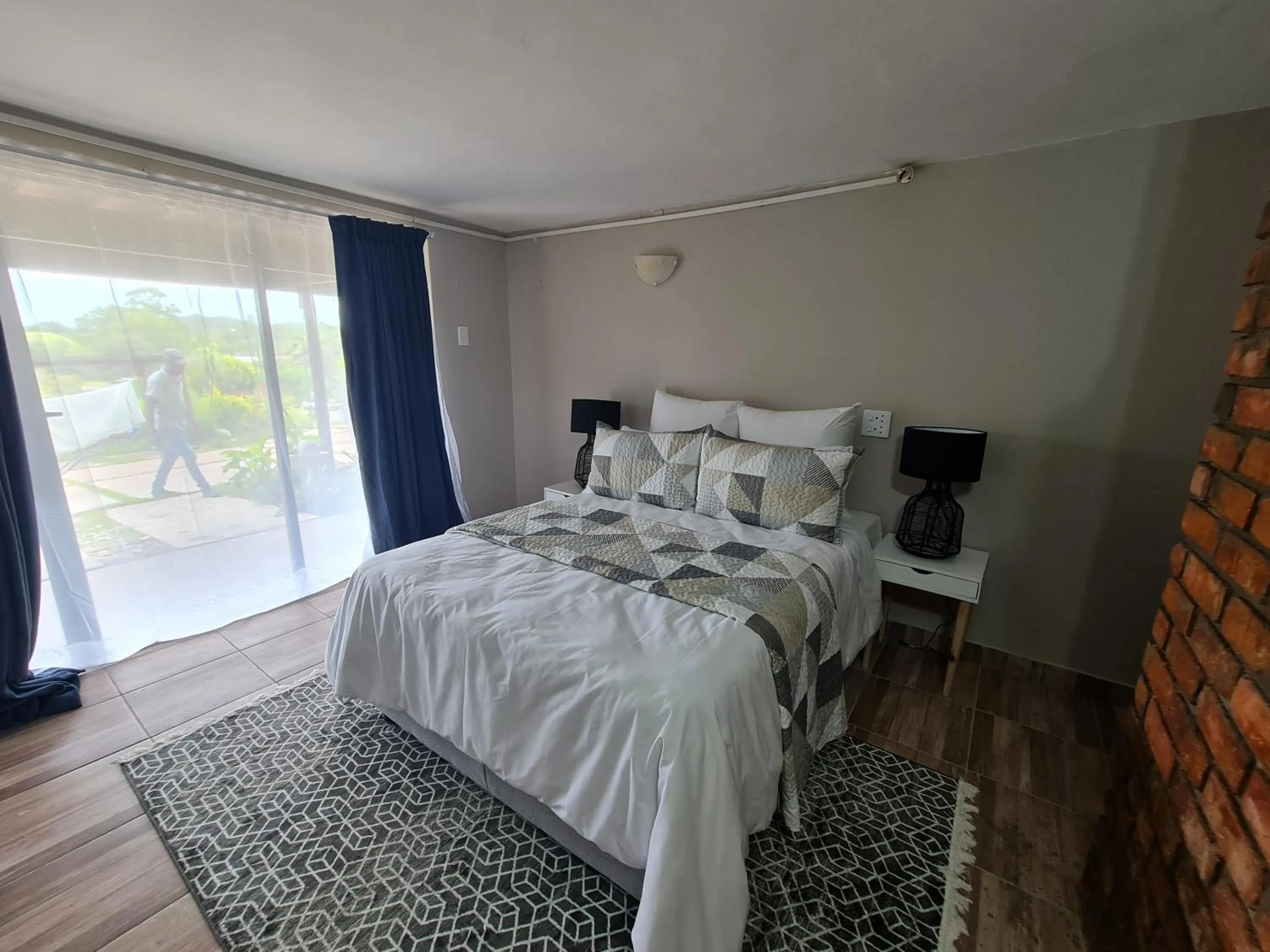 Photo of the whole room, Bed in THE THATCH HIDE