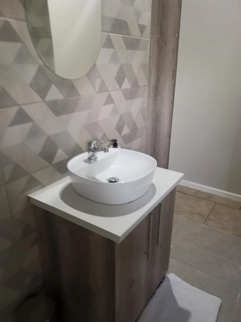 Bathroom in THE THATCH HIDE
