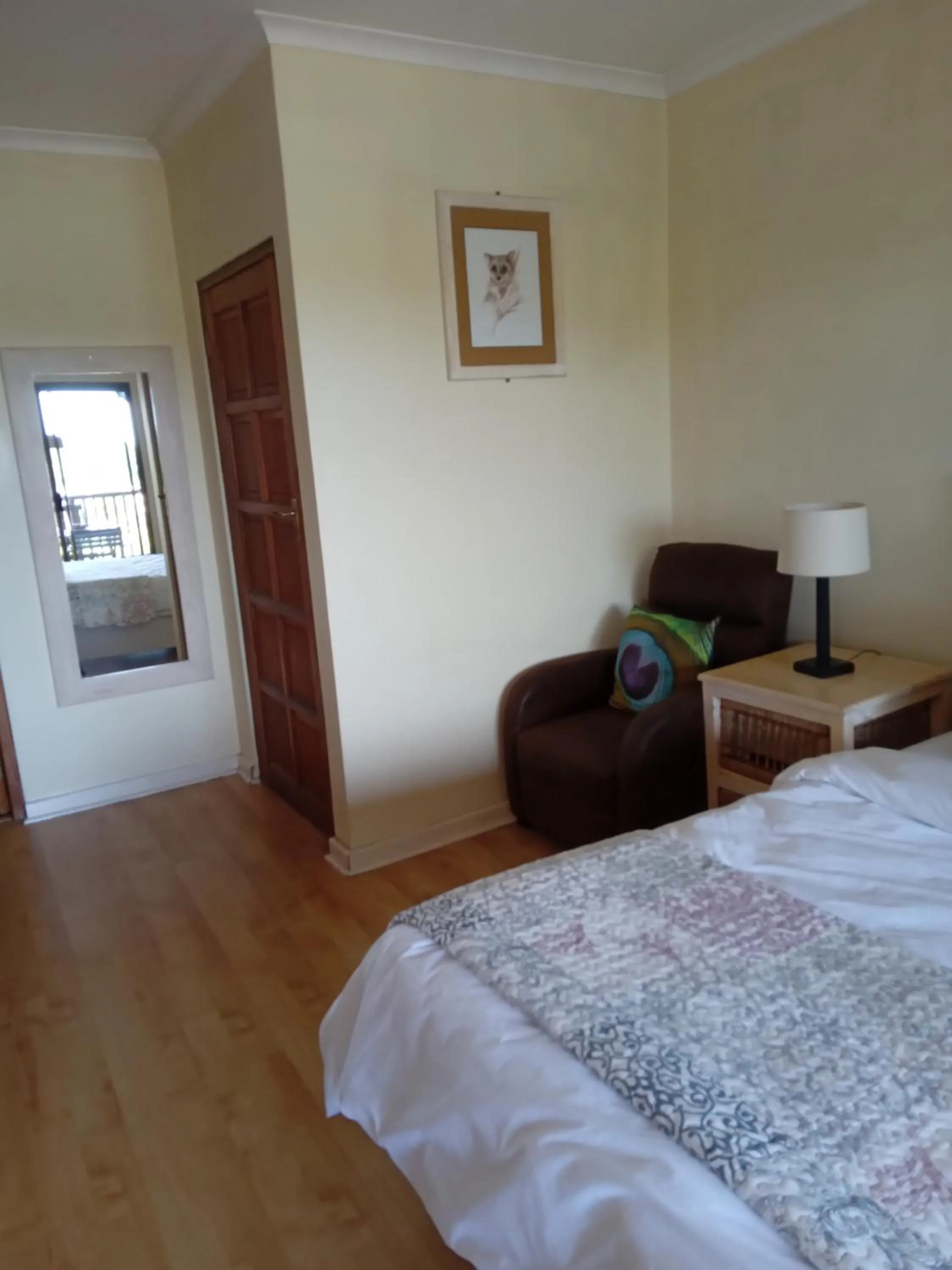 Photo of the whole room, Bed in THE THATCH HIDE