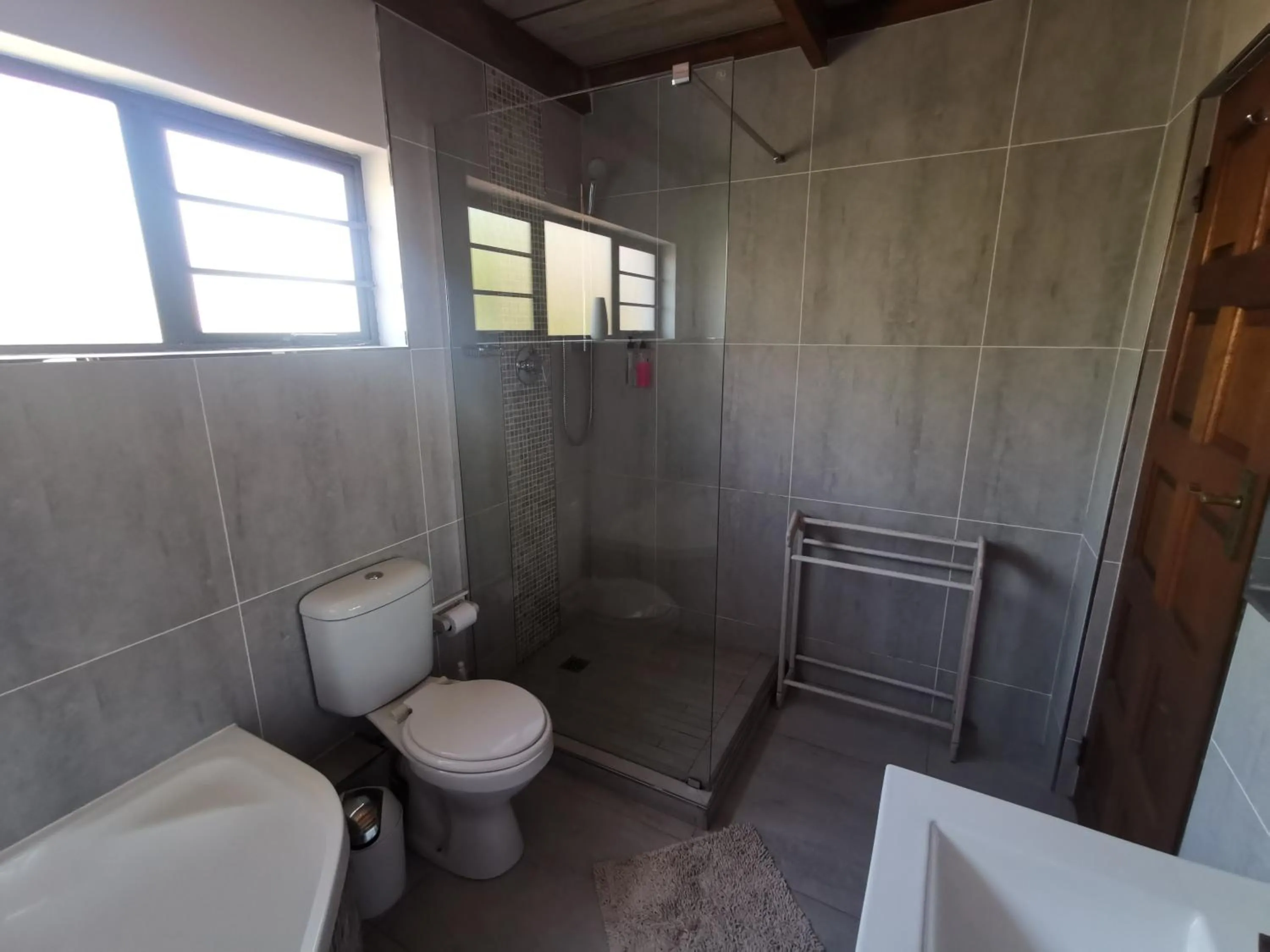 Bathroom in THE THATCH HIDE
