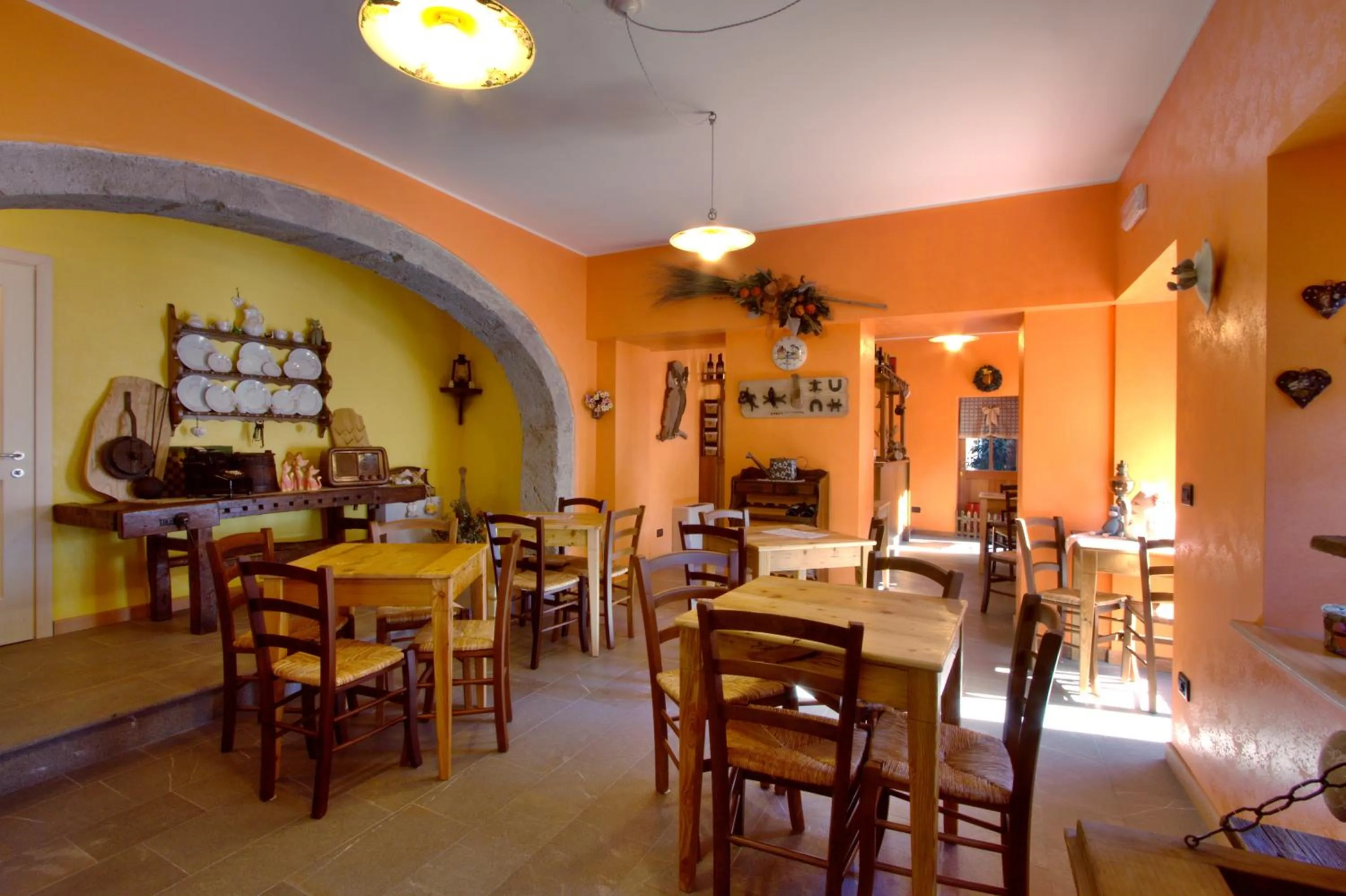 Restaurant/places to eat in Albergo Alle Alpi