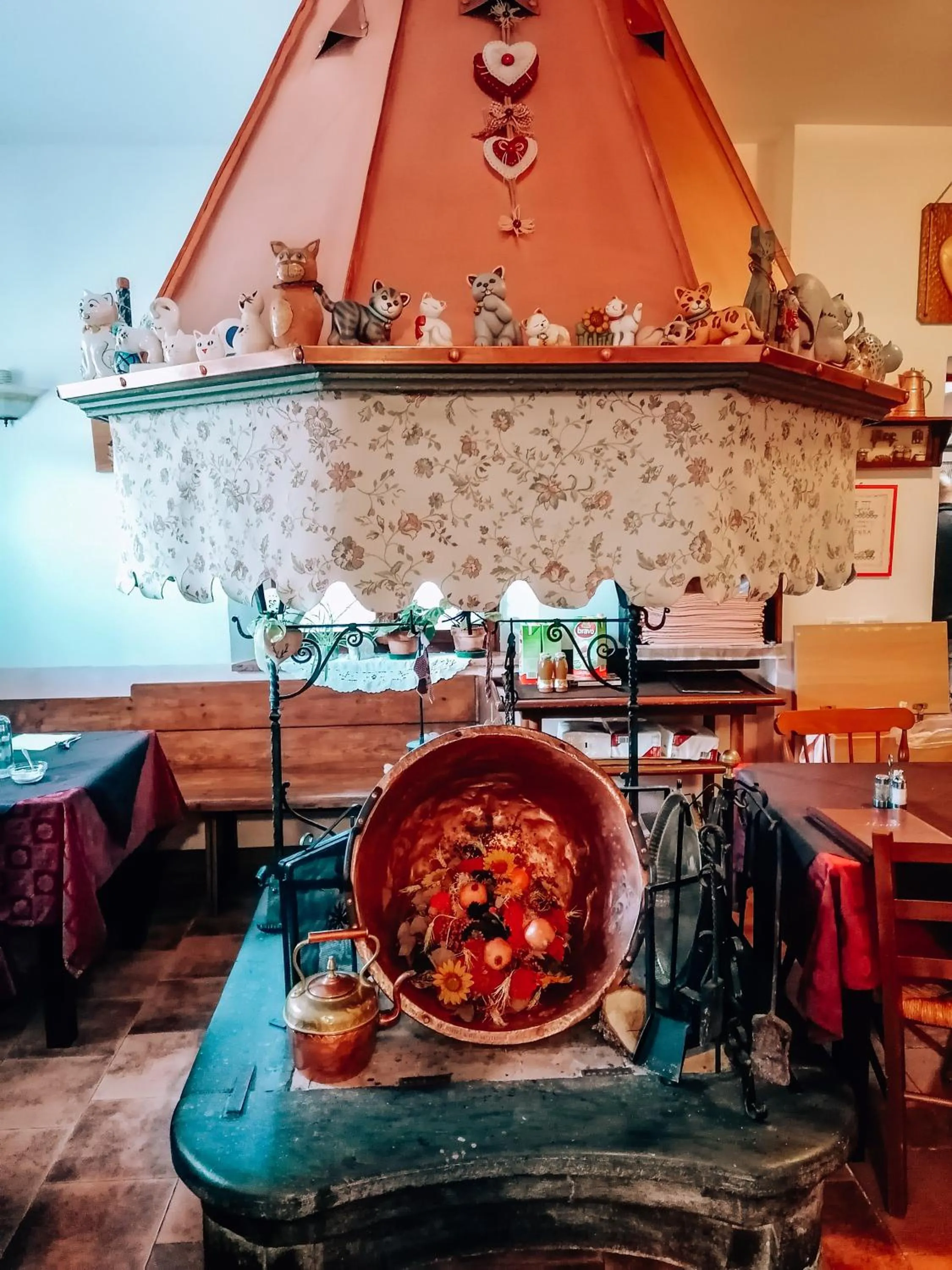 Restaurant/places to eat in Albergo Alle Alpi