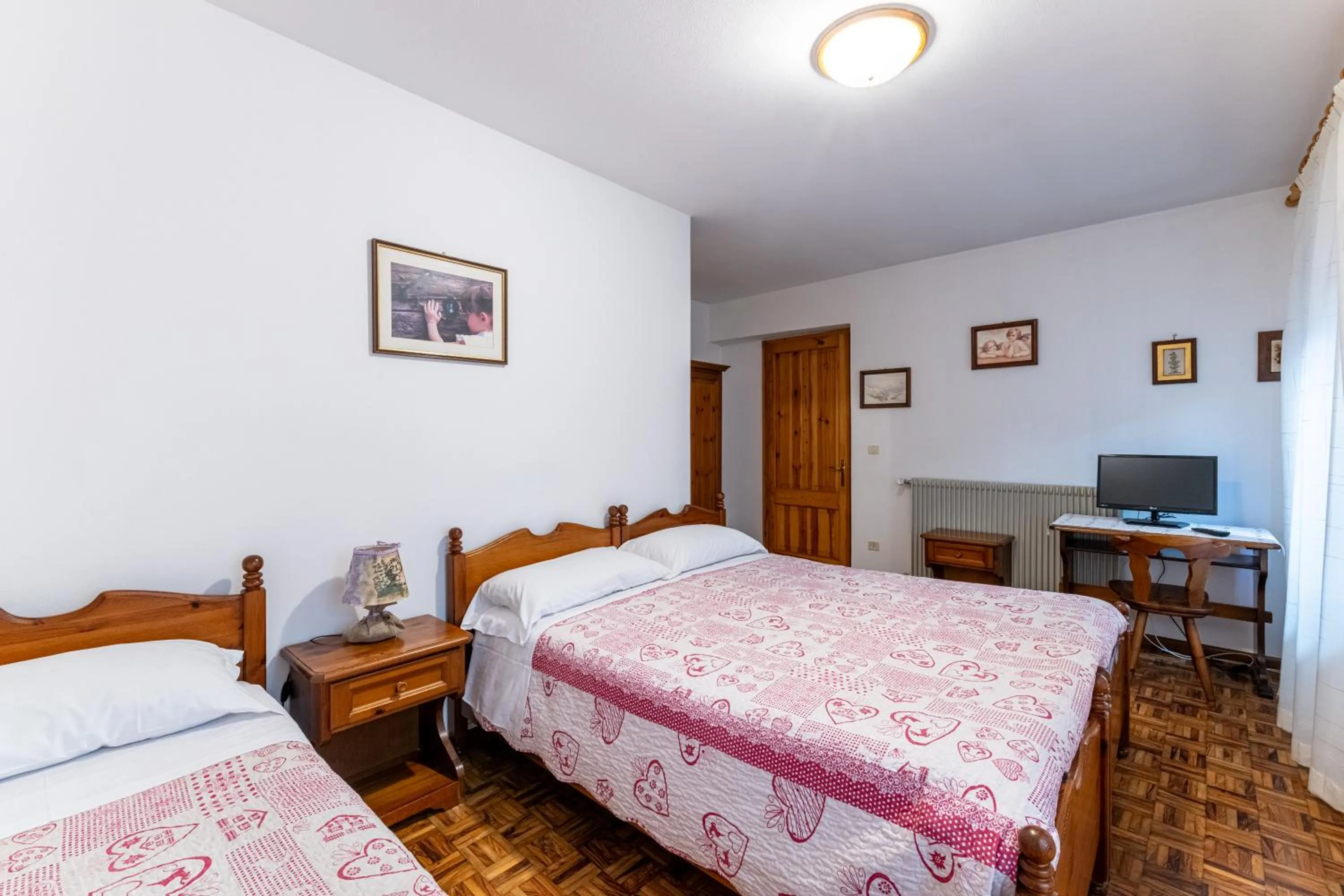 Bedroom, Bed in Albergo Alle Alpi
