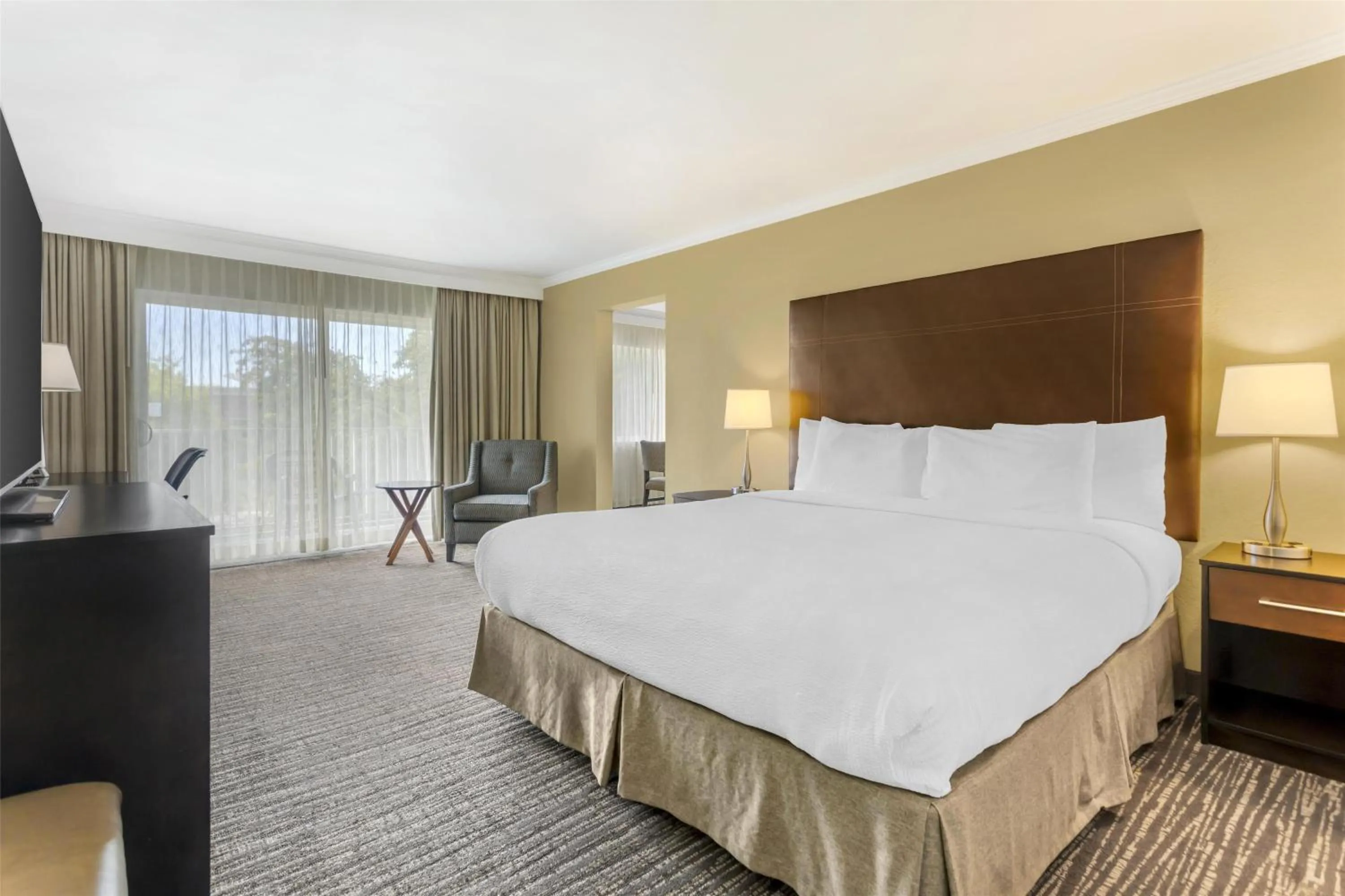 Bedroom, Bed in Best Western Plus Garden Court Inn