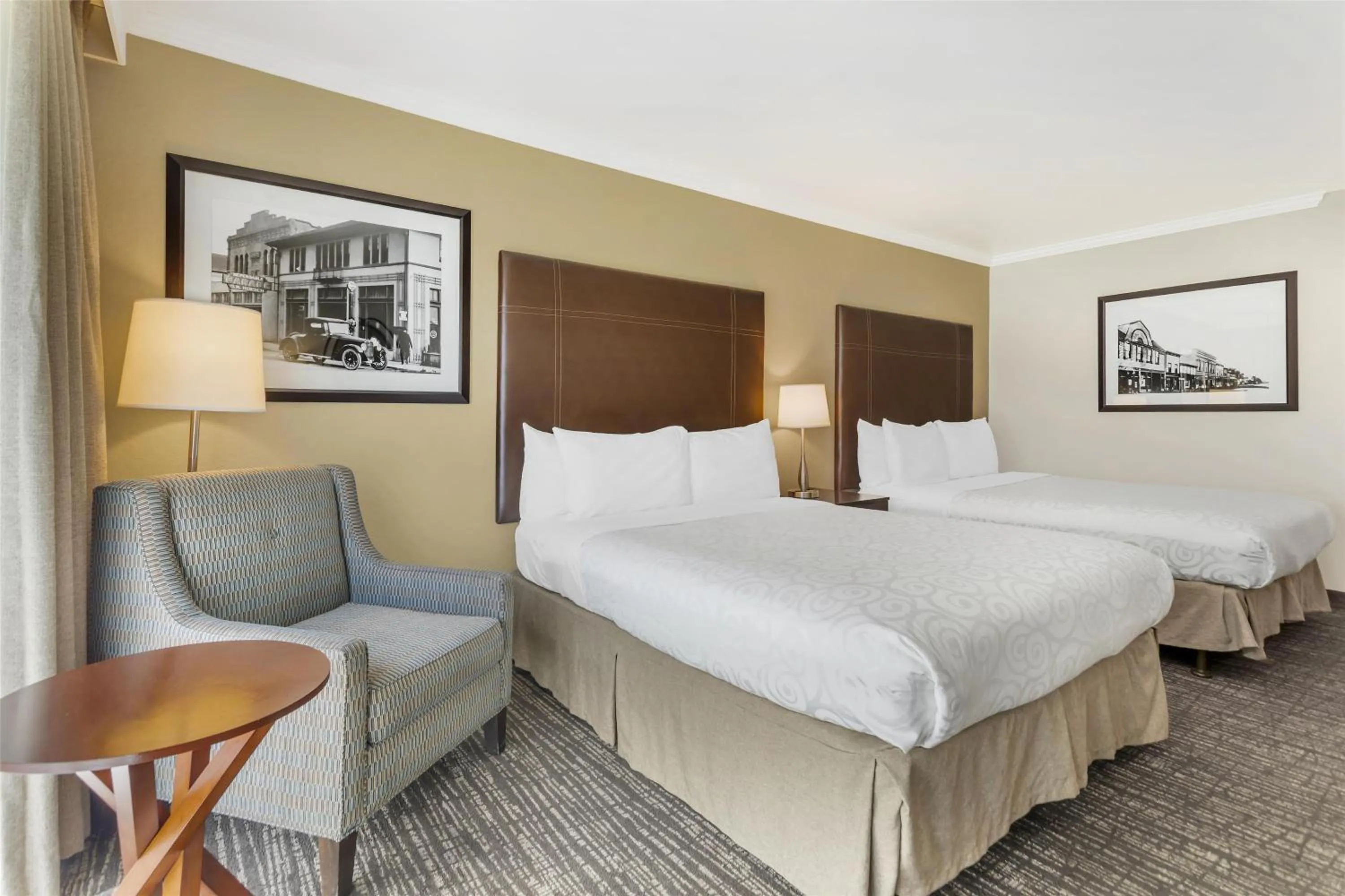 Bedroom, Bed in Best Western Plus Garden Court Inn