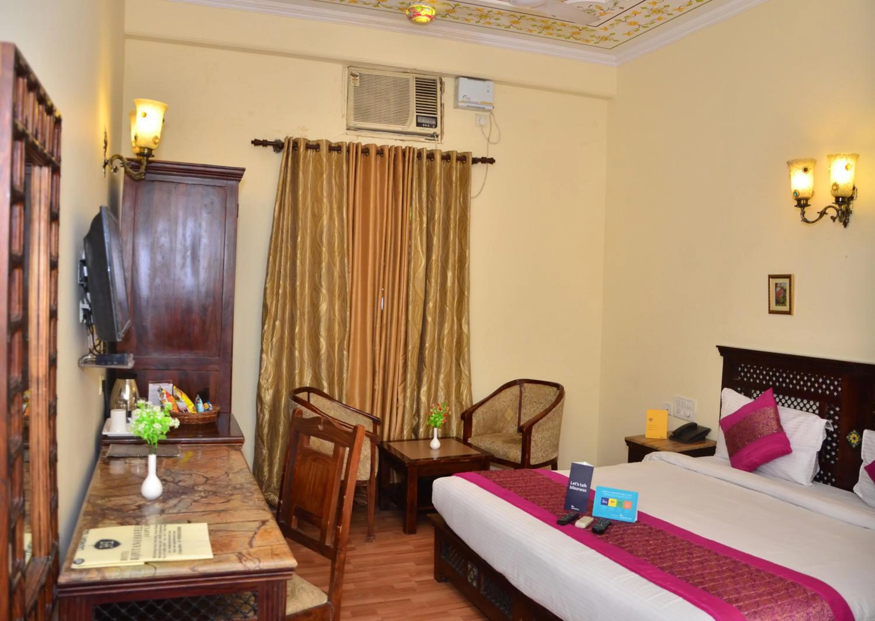 Photo of the whole room, Bed in Rajputana Haveli - Jaipur