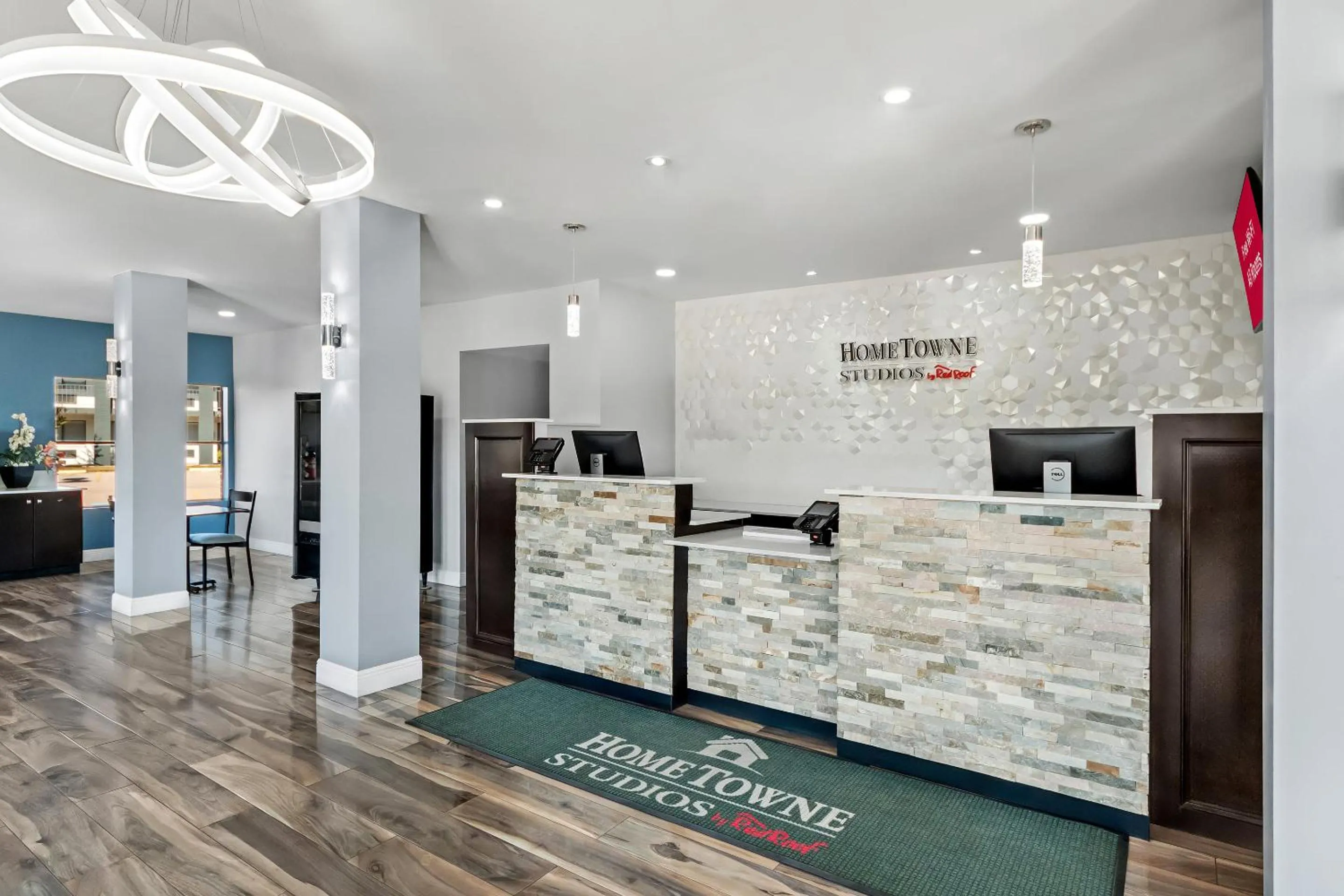 Lobby or reception in HomeTowne Studios by Red Roof San Antonio E - Frost Bank Center