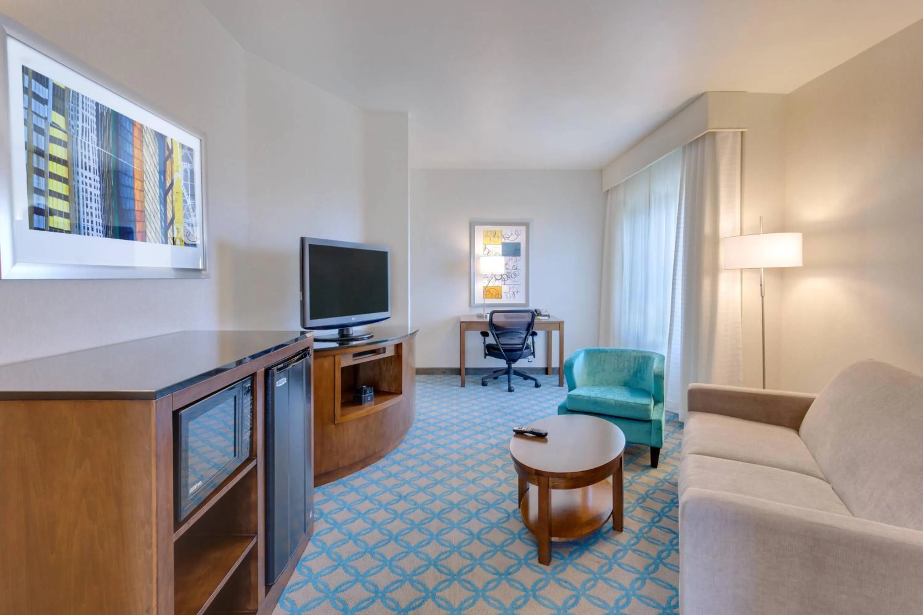 Living room in Fairfield Inn & Suites by Marriott San Francisco Airport